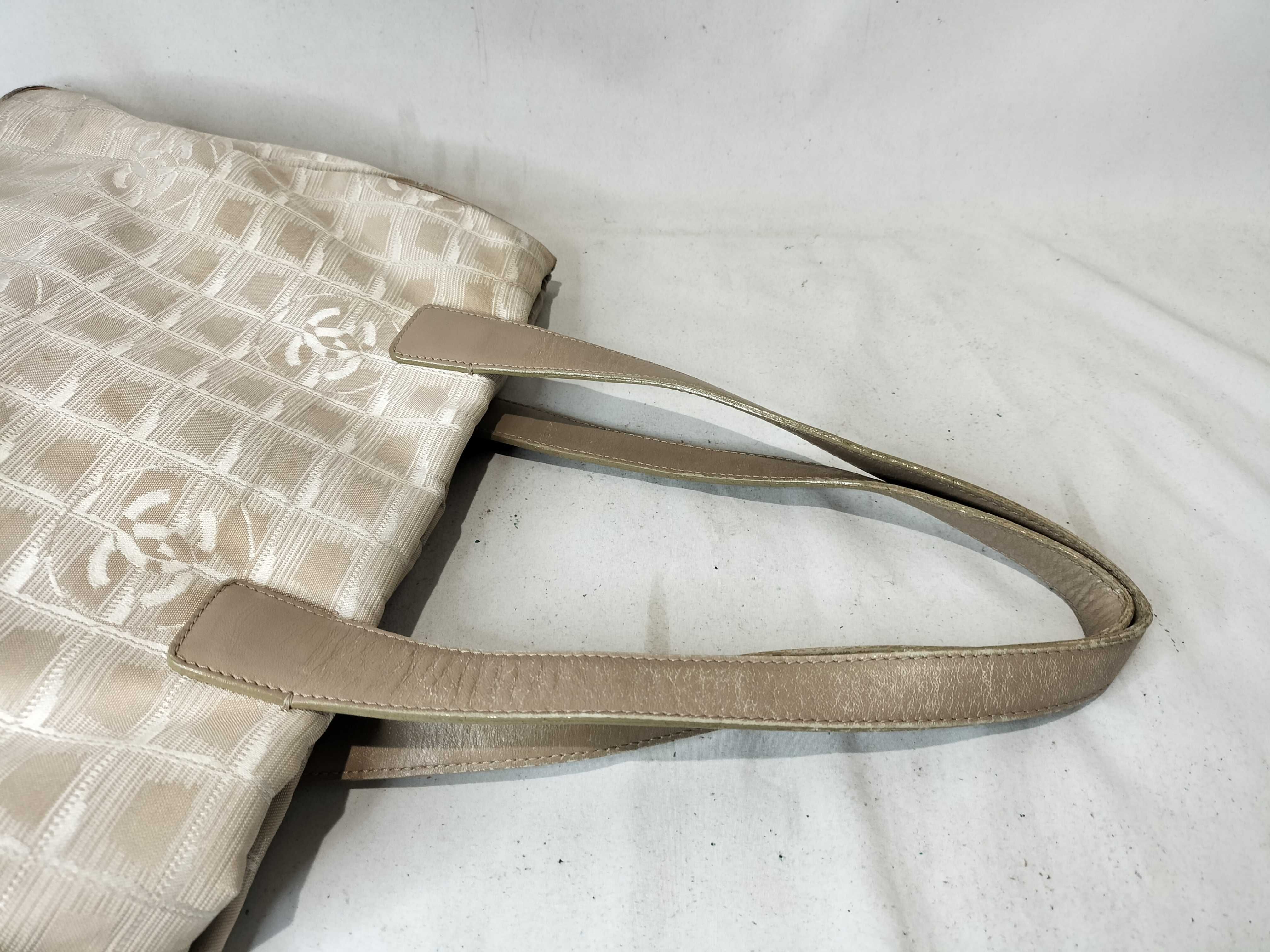 New Travel Line Handbag — view 3