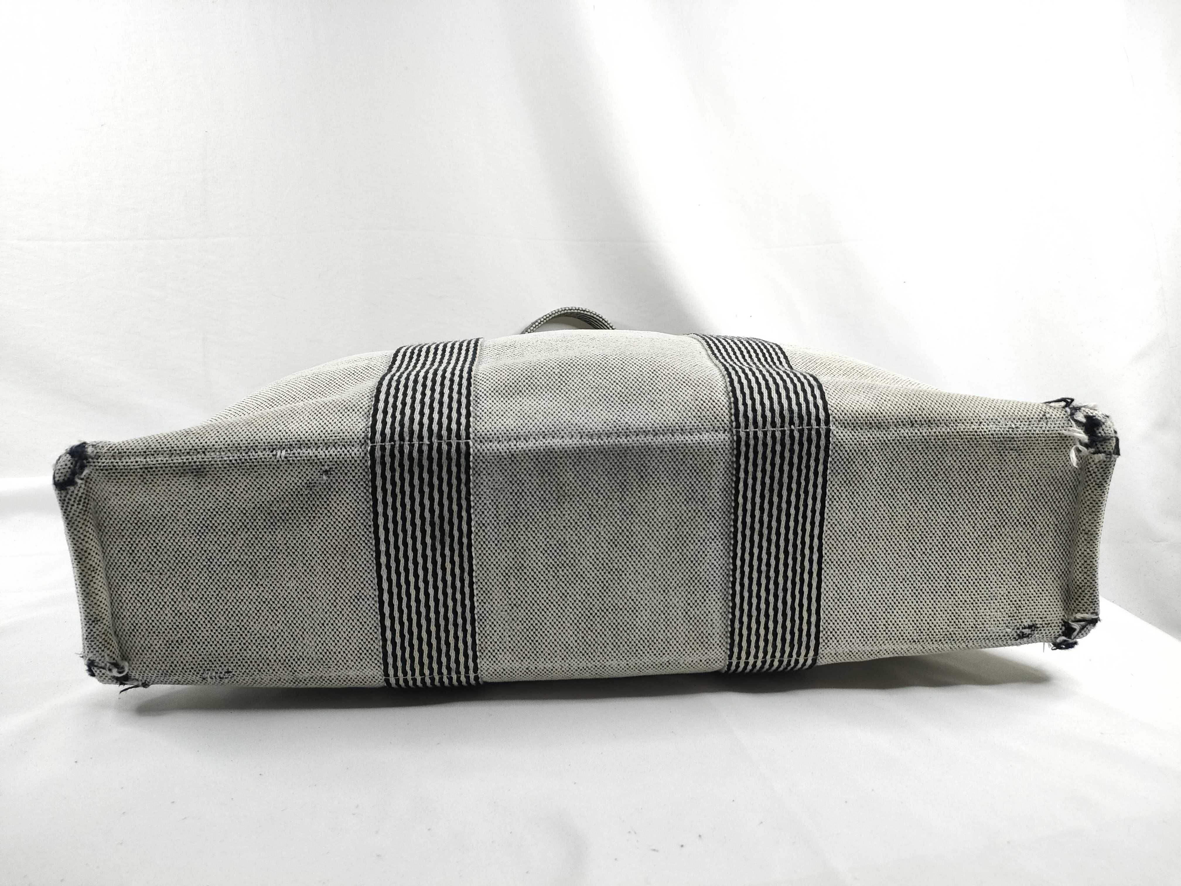 Hand Tote Bag — view 4