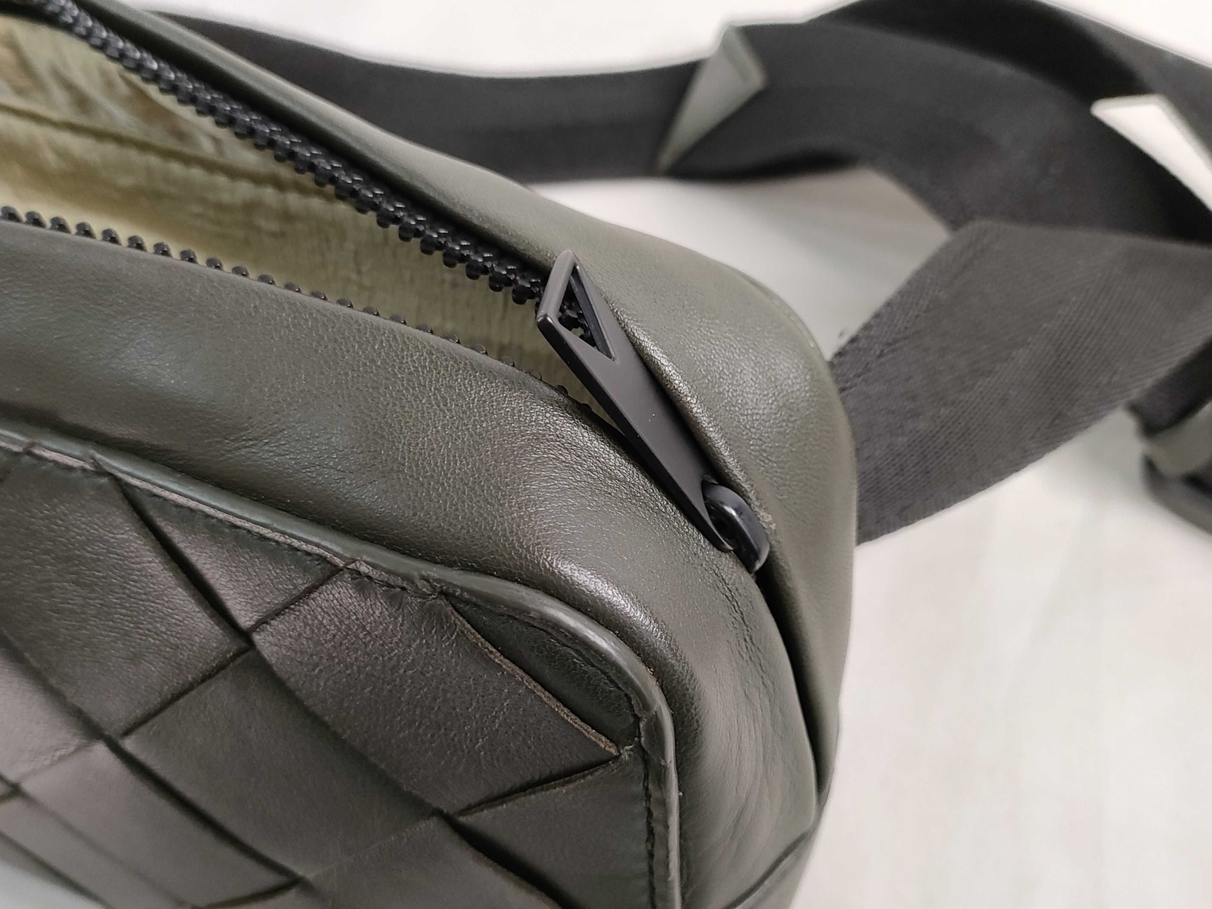 Intrecciato Bottega Veneta Waist Pouch Khaki Waist Bag — view 13