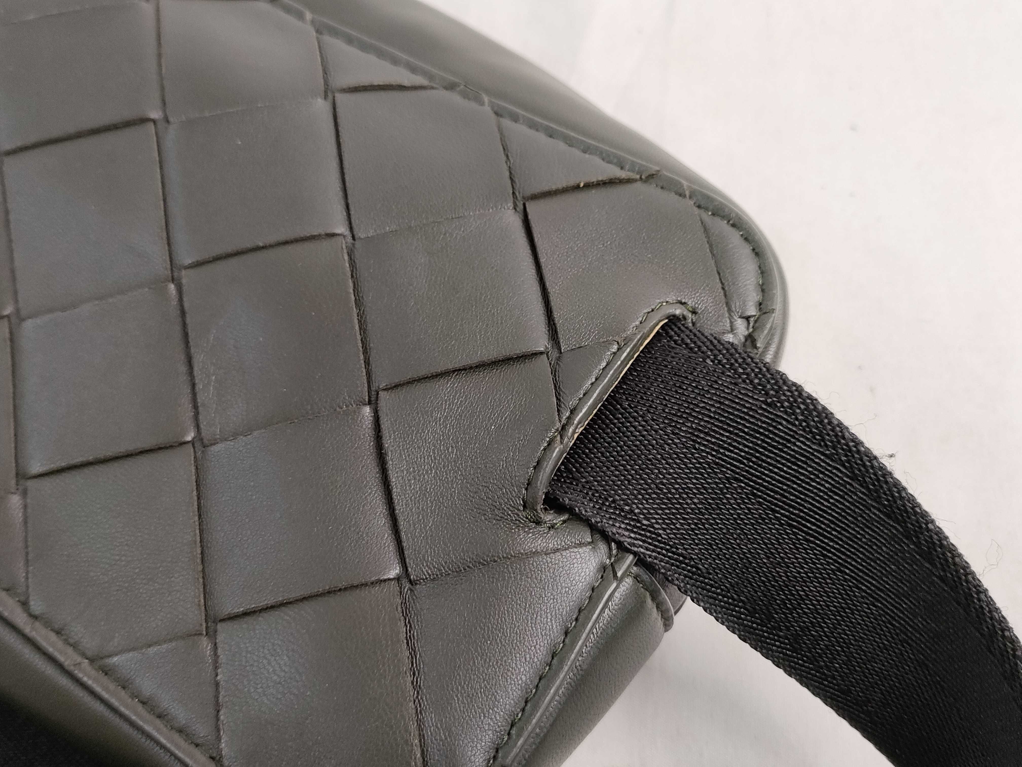 Intrecciato Bottega Veneta Waist Pouch Khaki Waist Bag — view 5