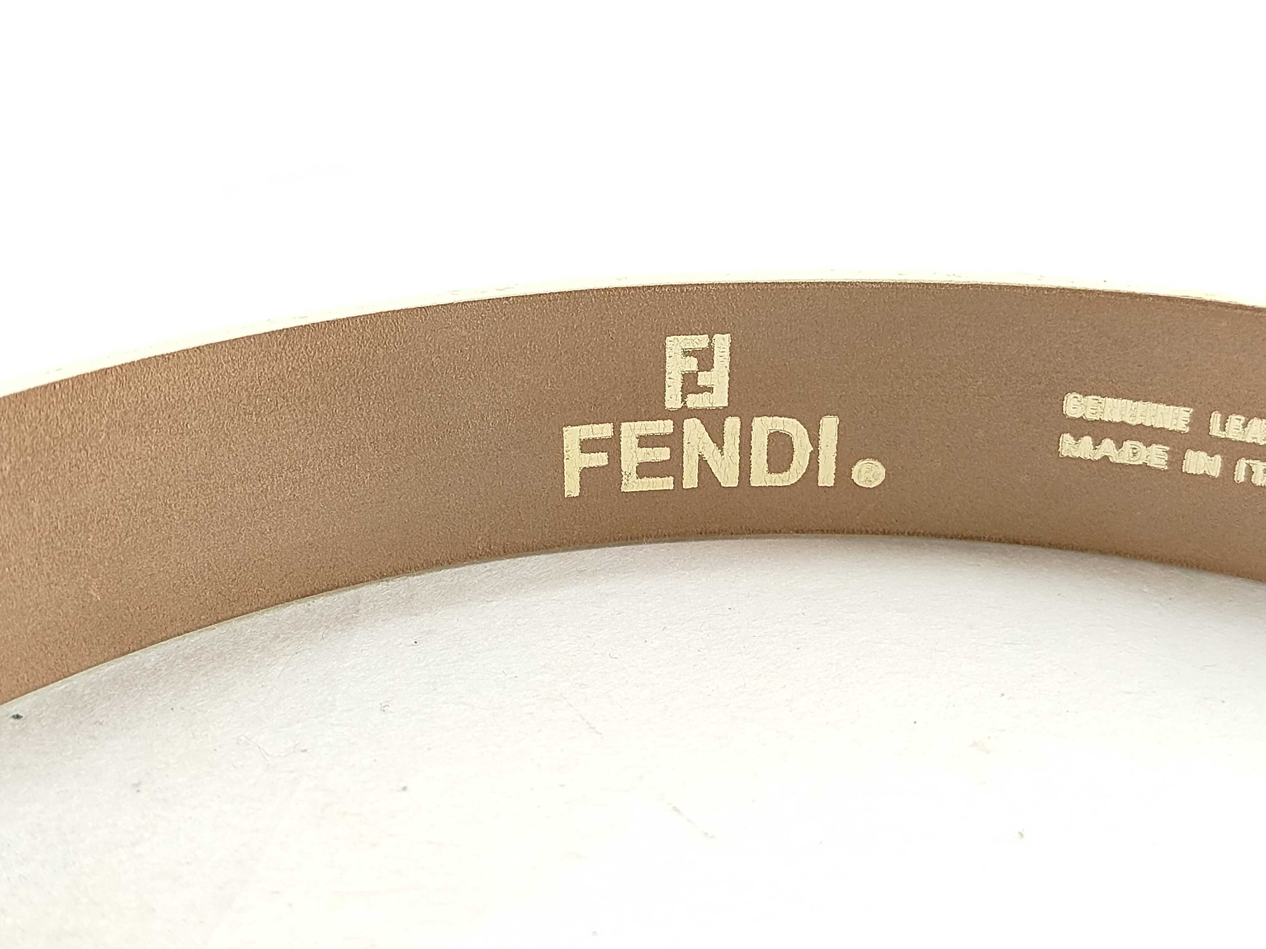belt, white belt — view 3