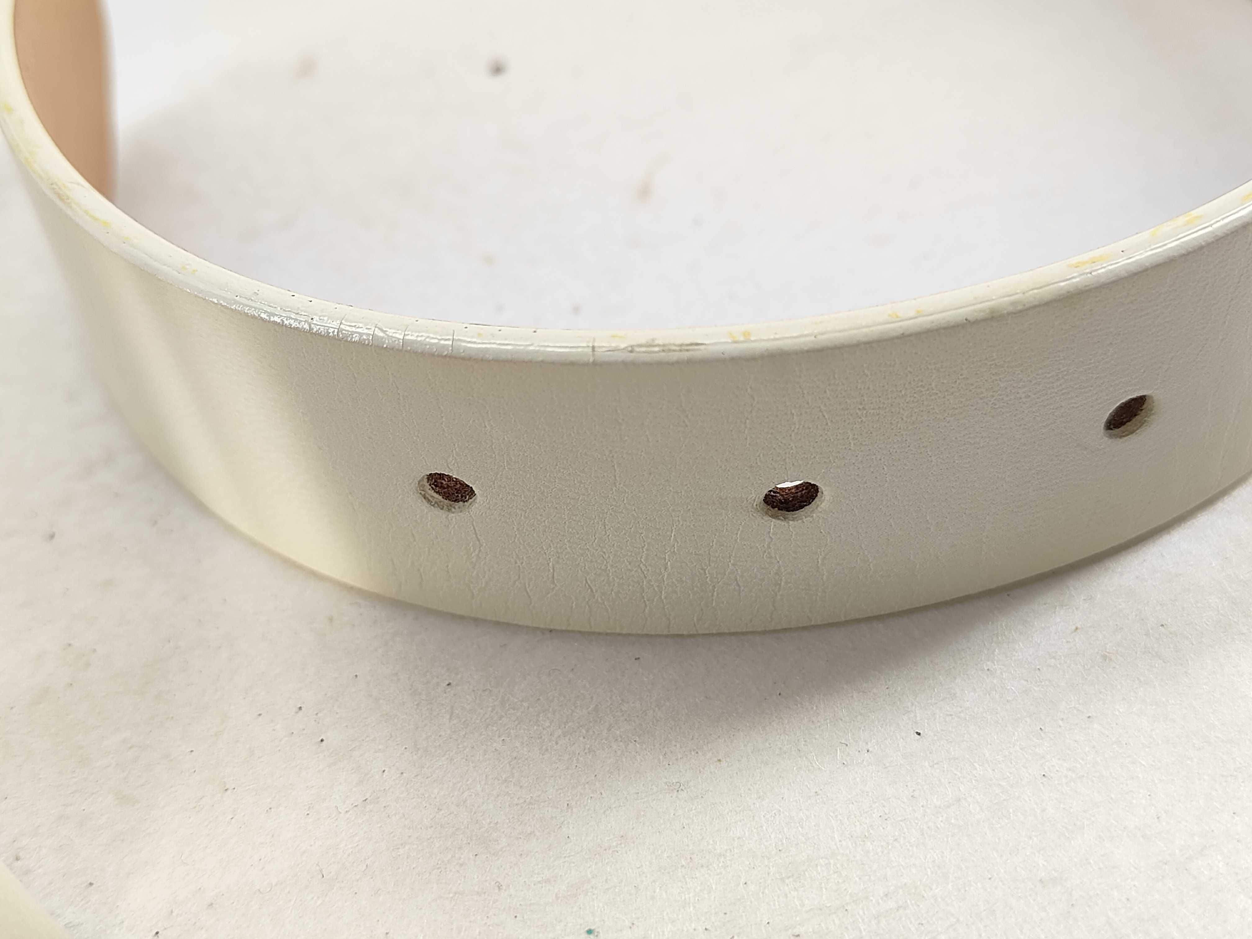 belt, white belt — view 9