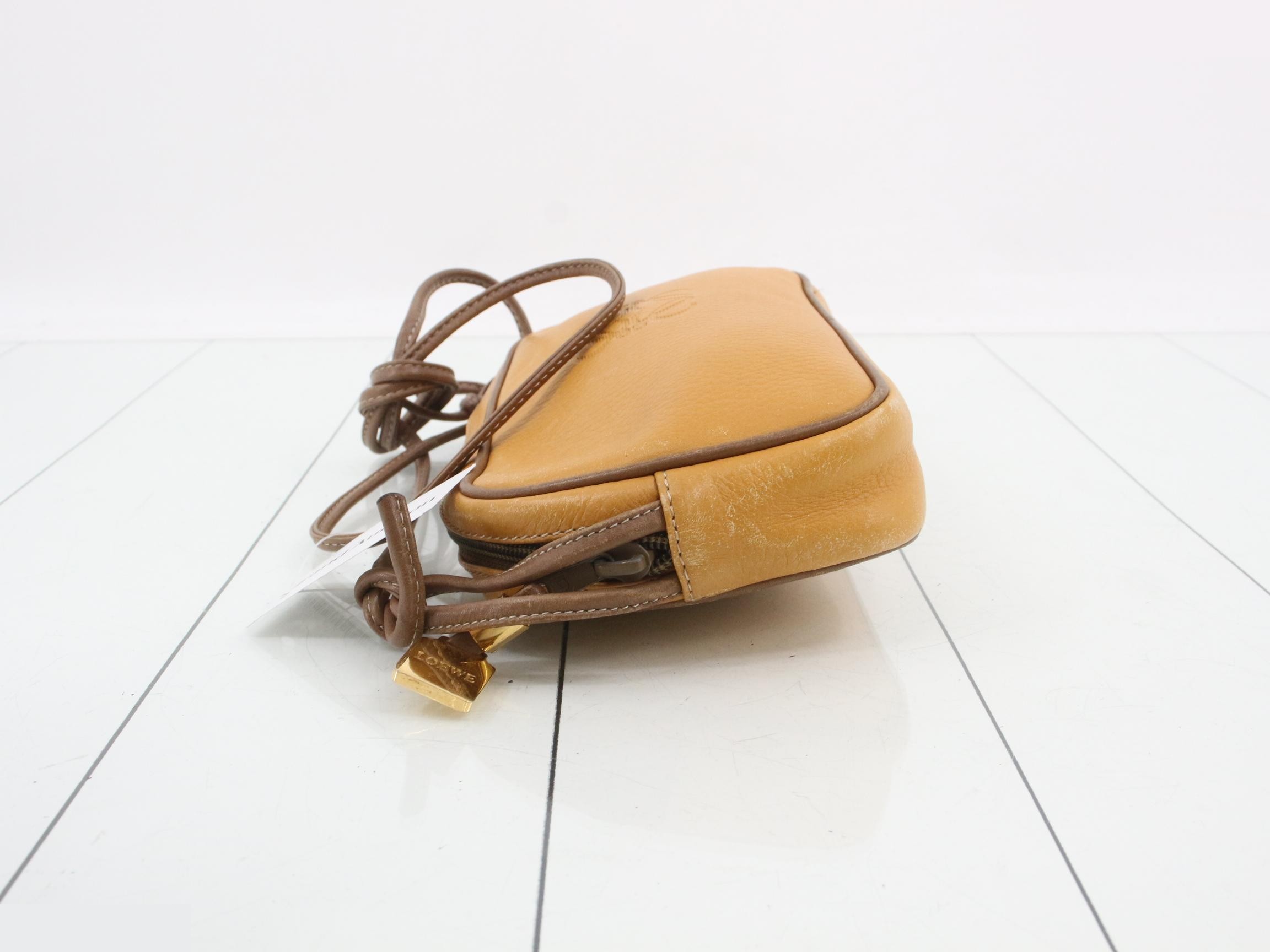 Anagram Leather Shoulder Bag — view 4
