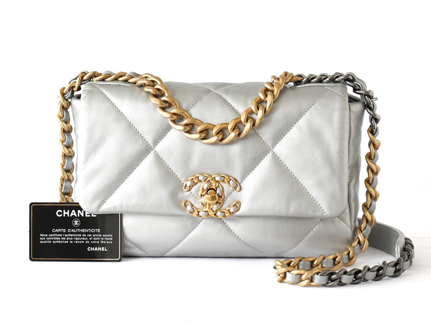 19 Lambskin Chain Shoulder Bag, Silver