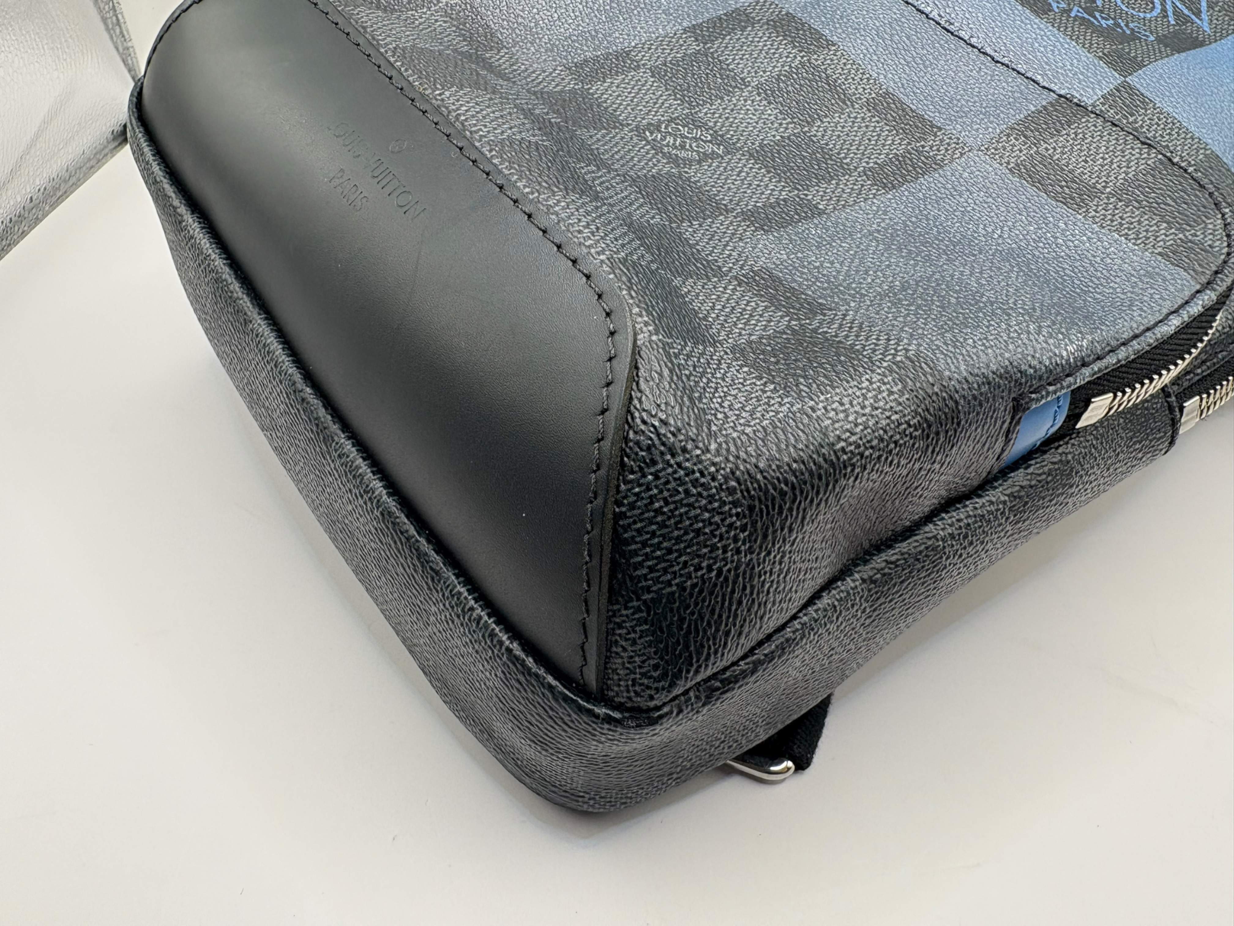 Damier Graphite Giant N40404 Avenue Sling Bag MB4210 Shoulder Bag — view 5