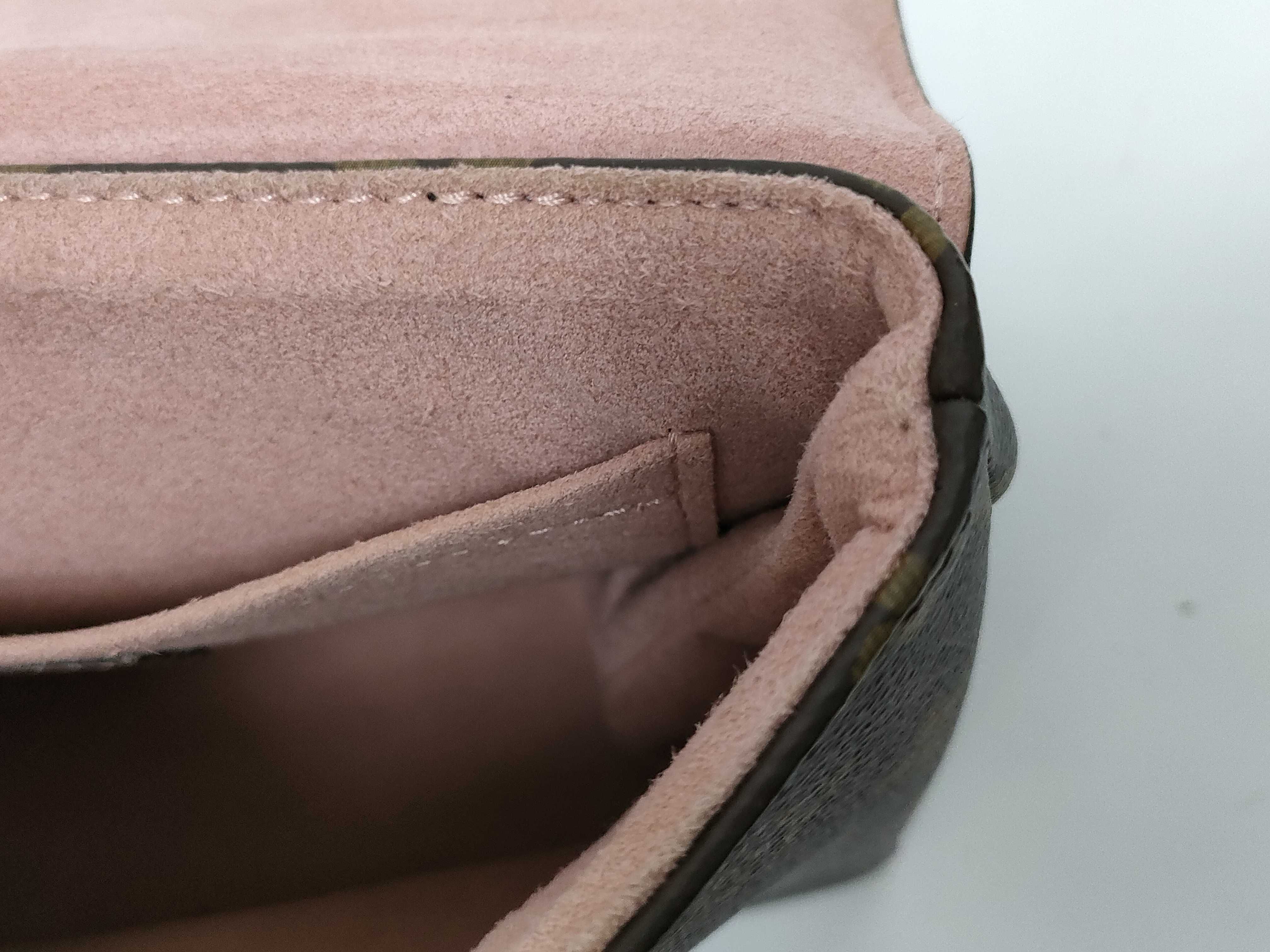 Monogram Louis Vuitton Monogram Pink Lockit M44080 Shoulder Bag — view 10