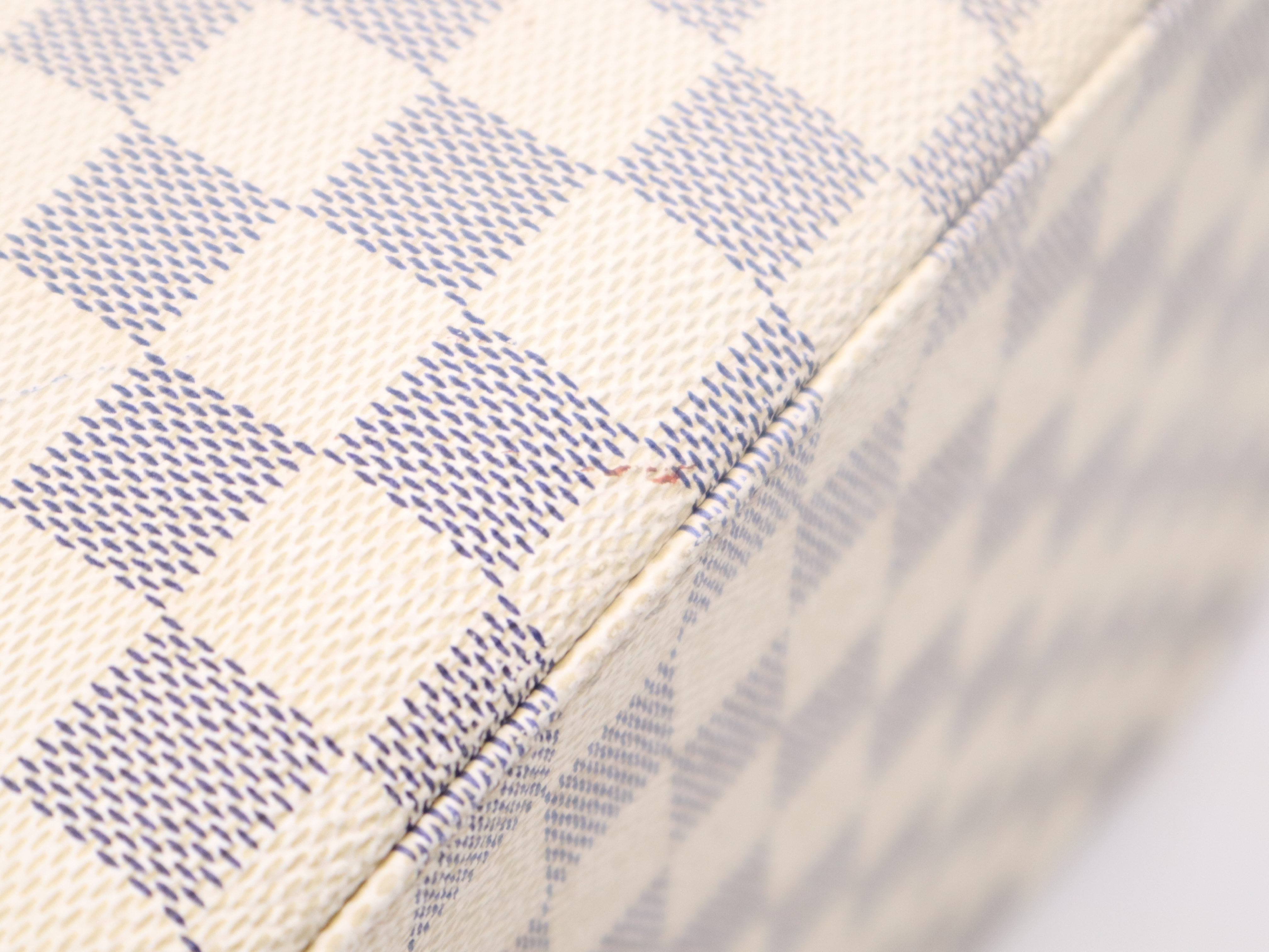 N51207 Azur Hampstead PM Tote Bag — view 11