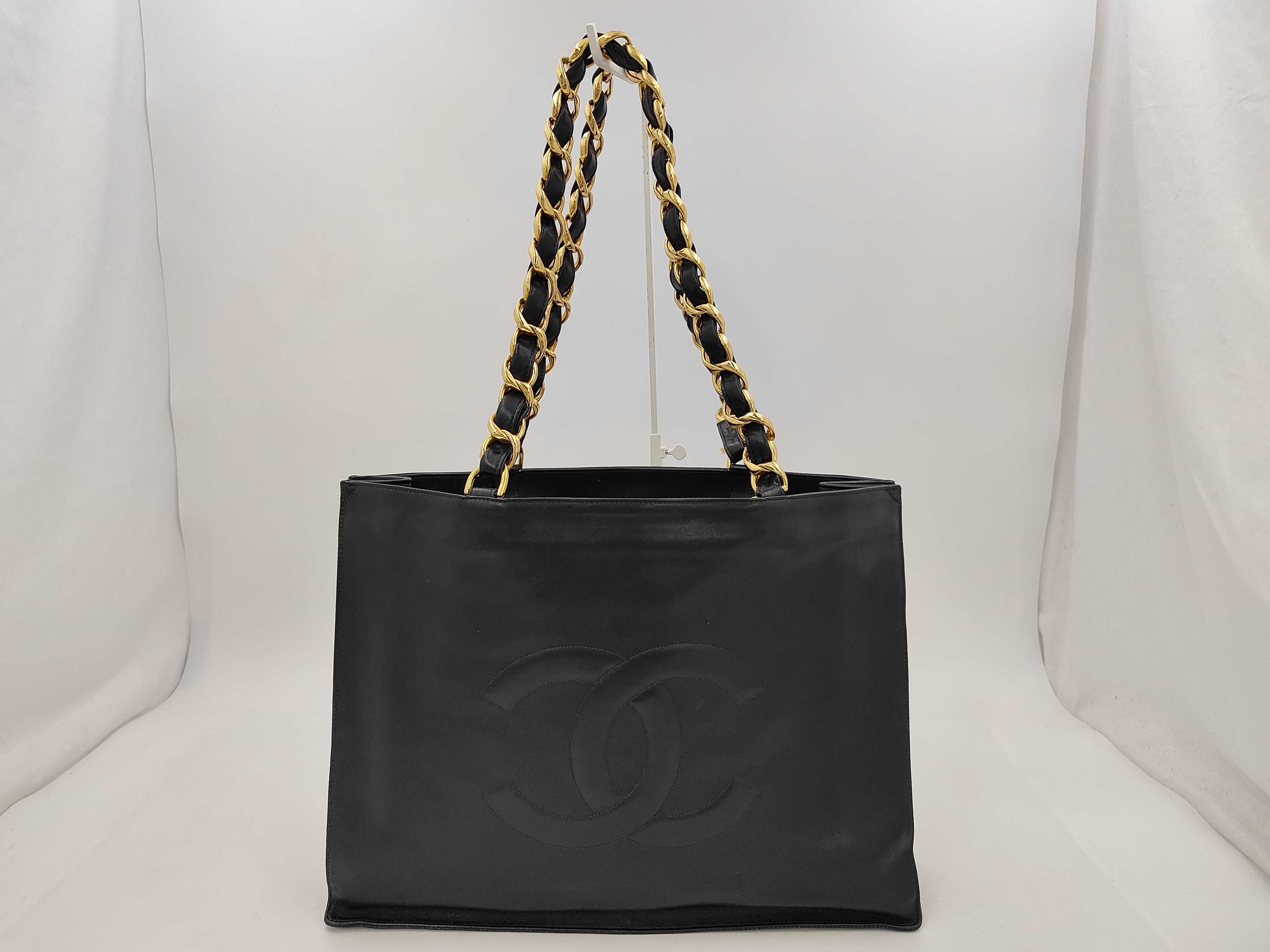 Coco Mark Thick Chain Tote Bag, Black, Chain Shoulder Bag, with Sticker.