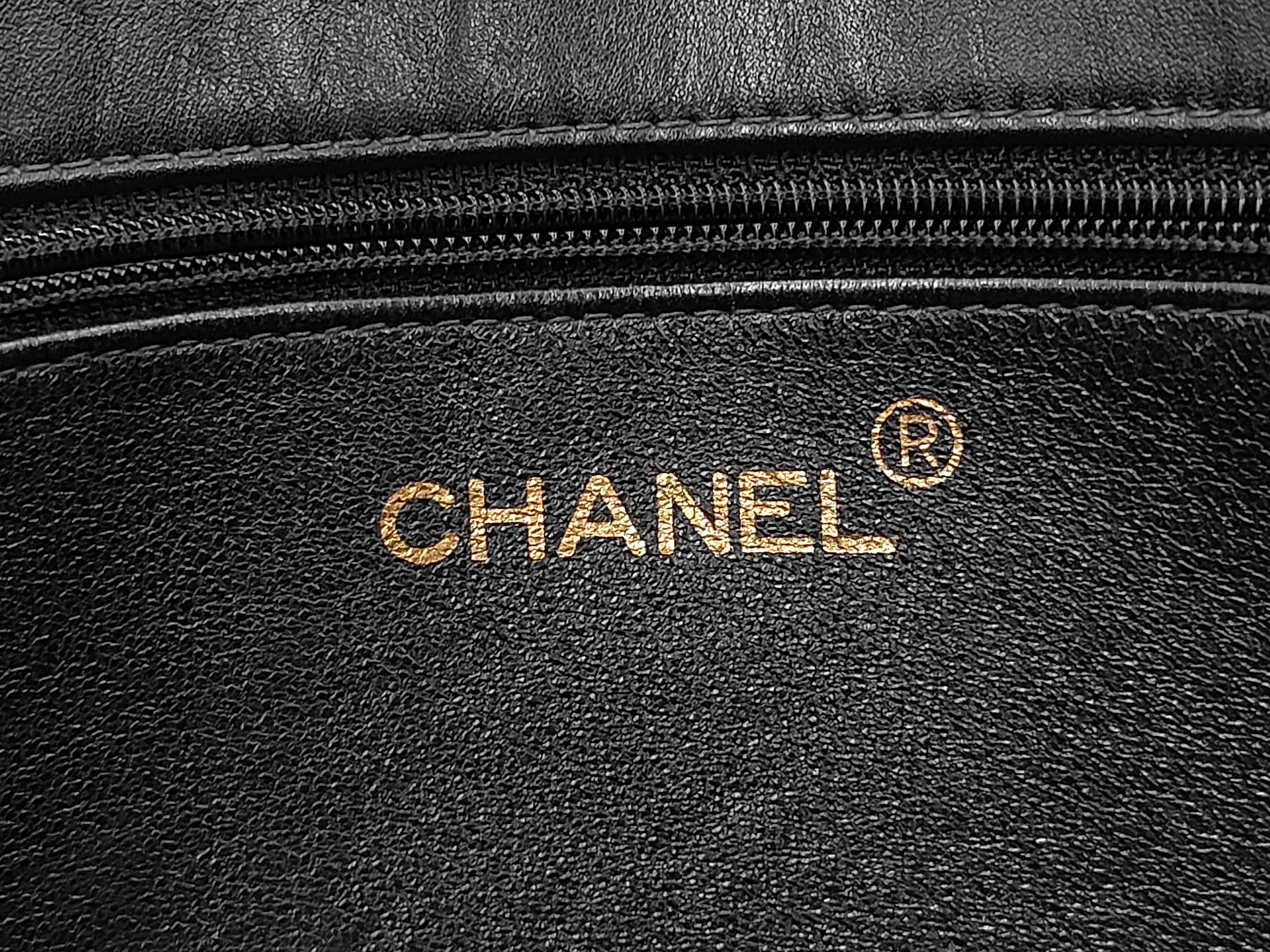 Coco Mark Thick Chain Tote Bag, Black, Chain Shoulder Bag, with Sticker. — view 9