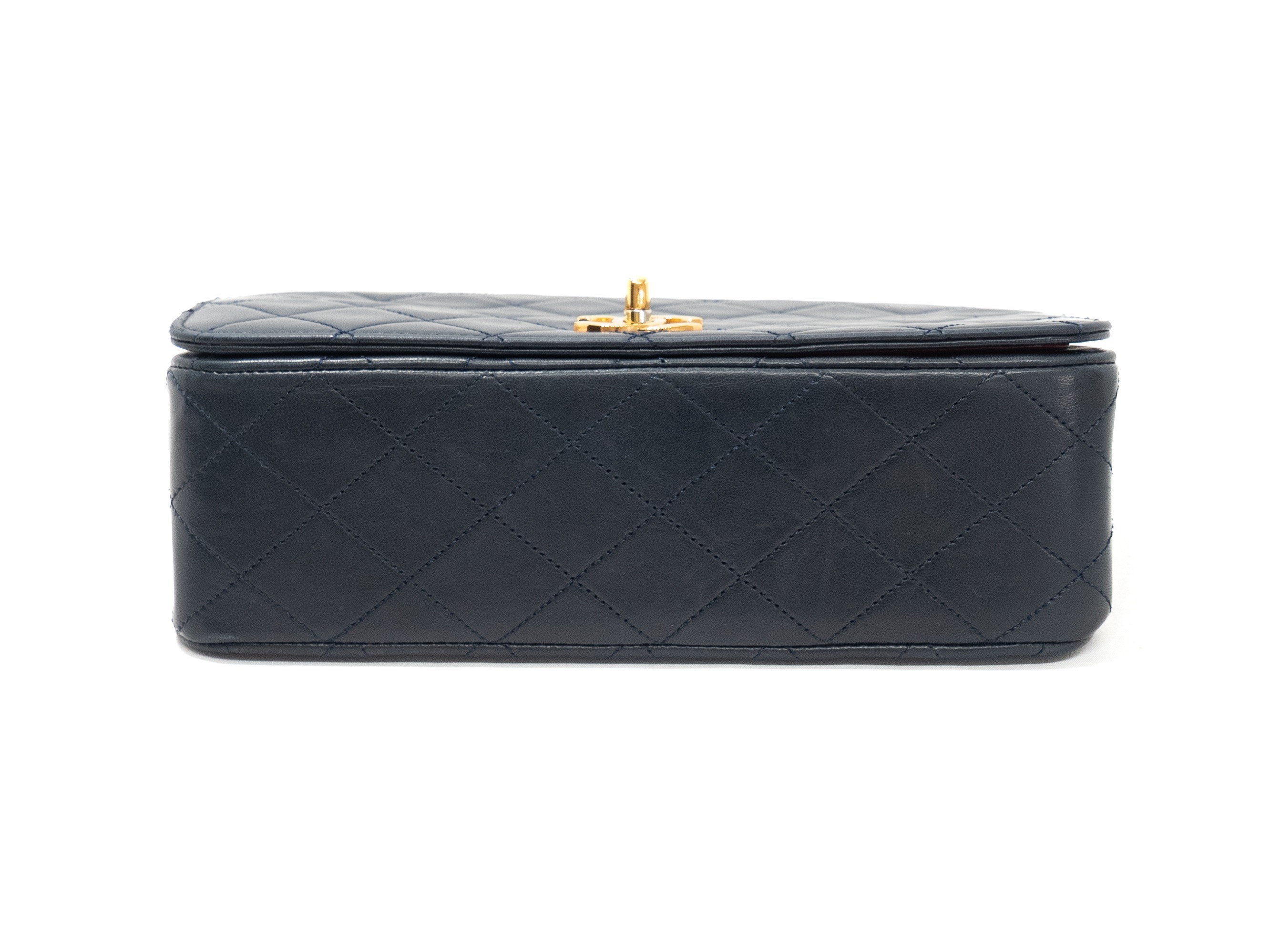 Matelassé Double Chain Seal Navy — view 6