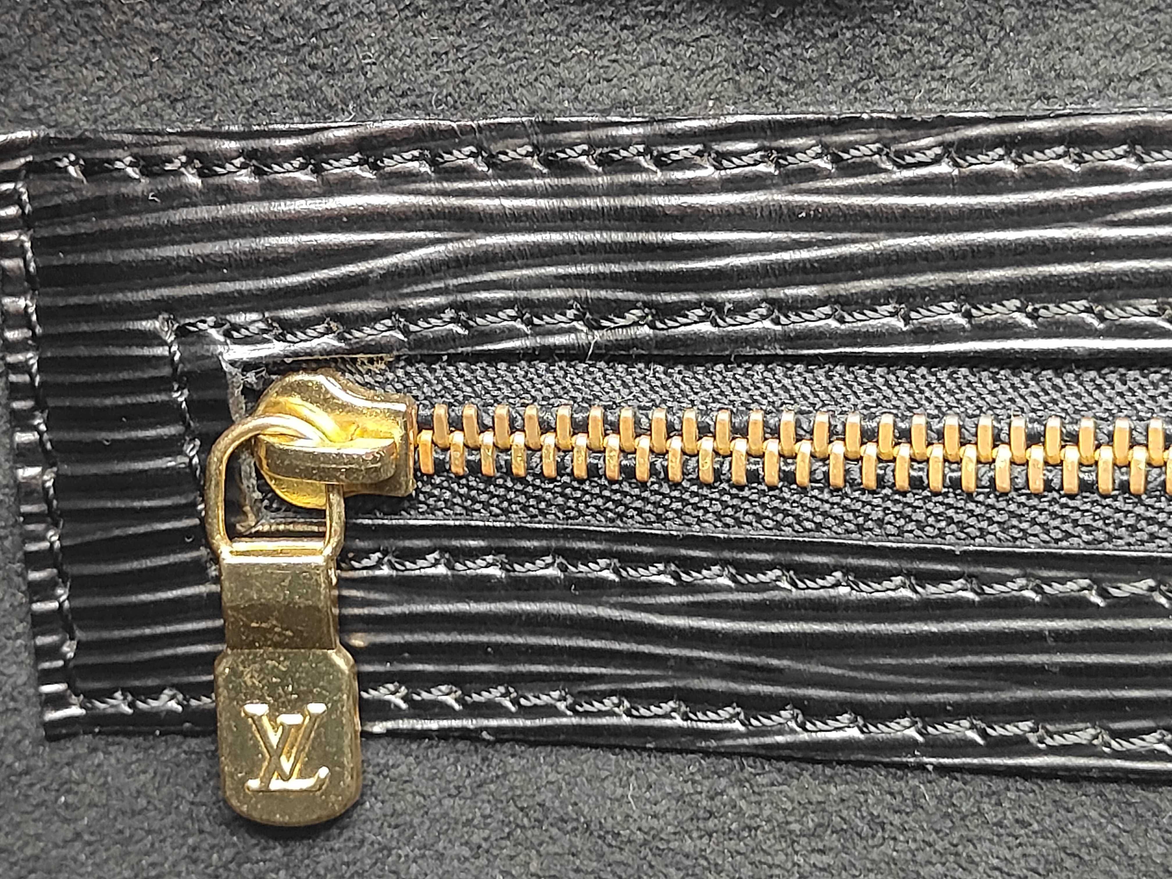 Epi Louis Vuitton Noe Epi Bag Shoulder Bag — view 15