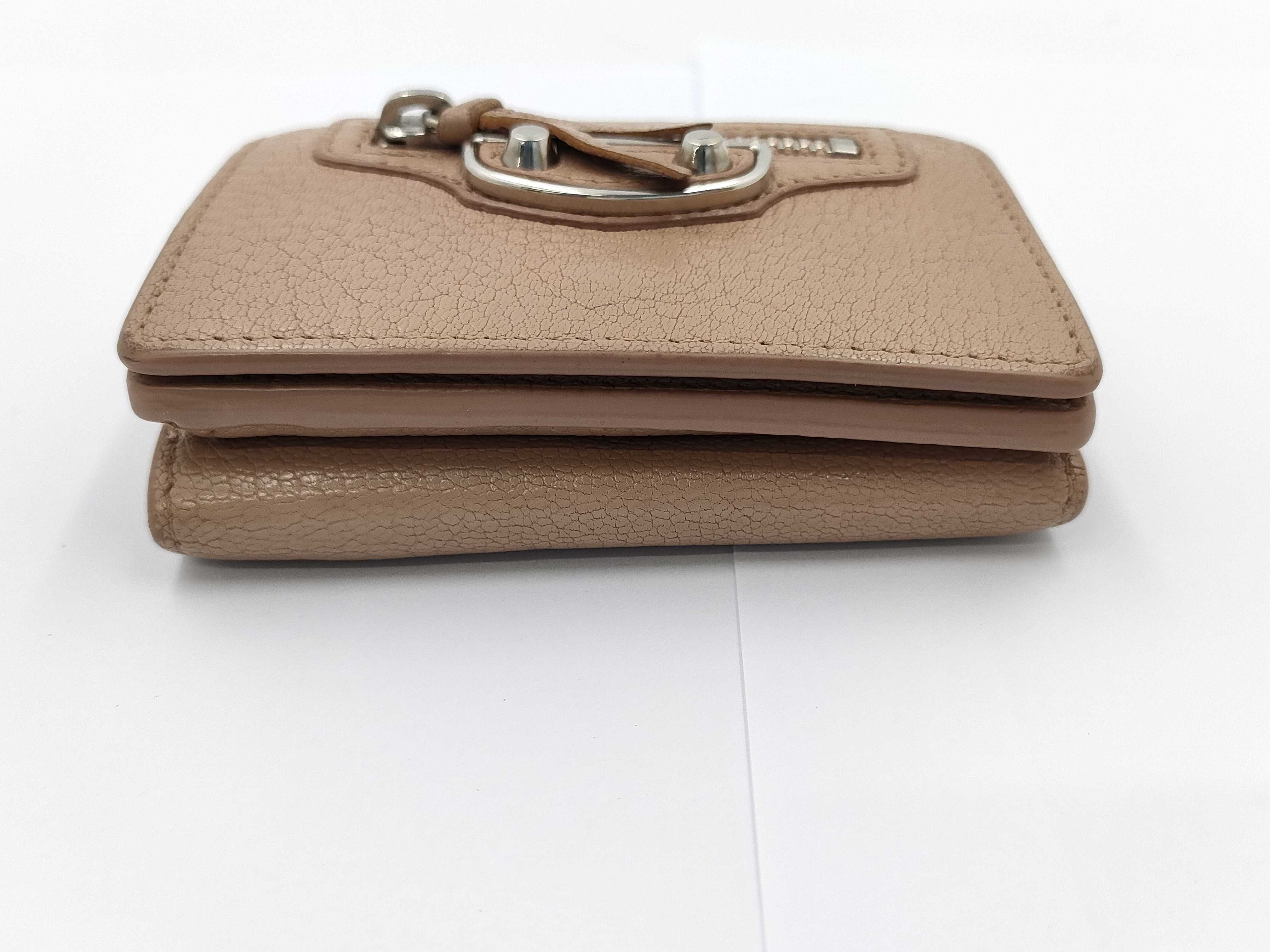 wallet — view 3