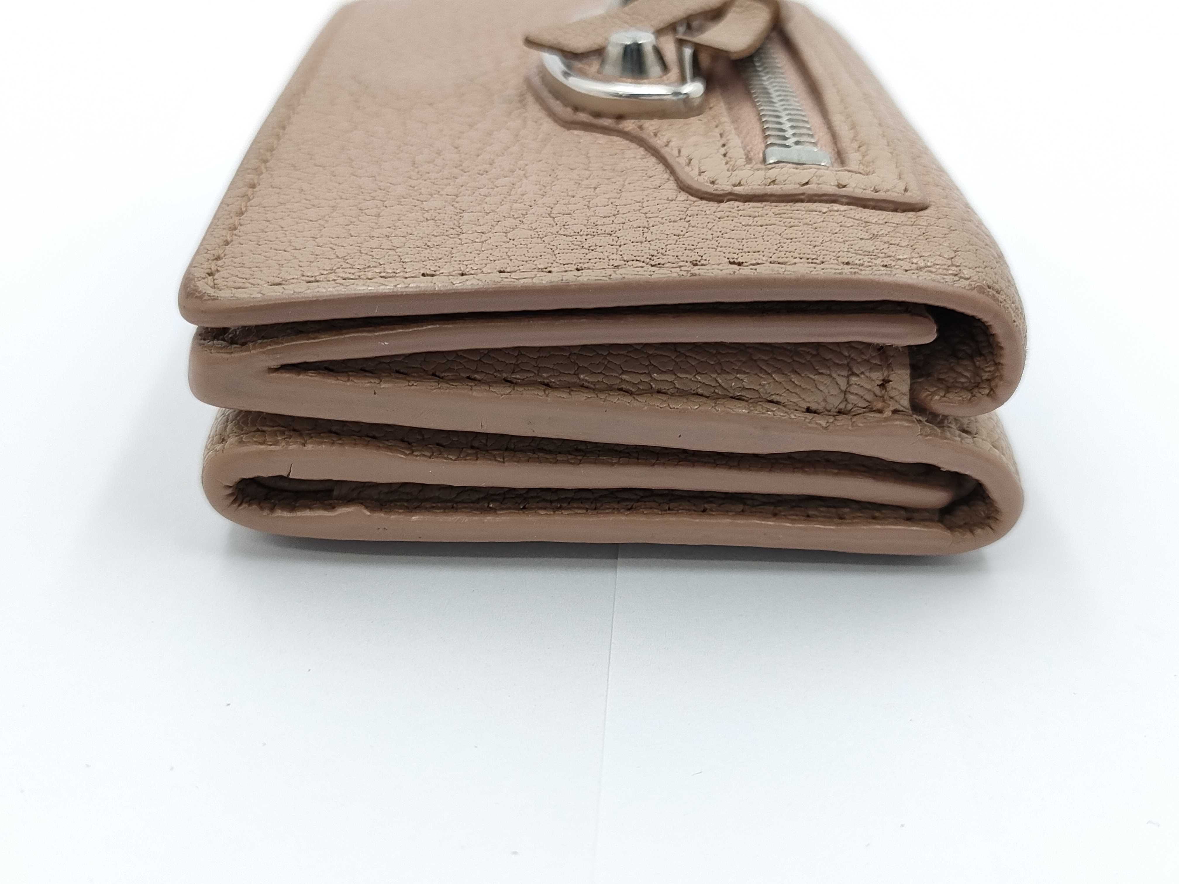 wallet — view 5