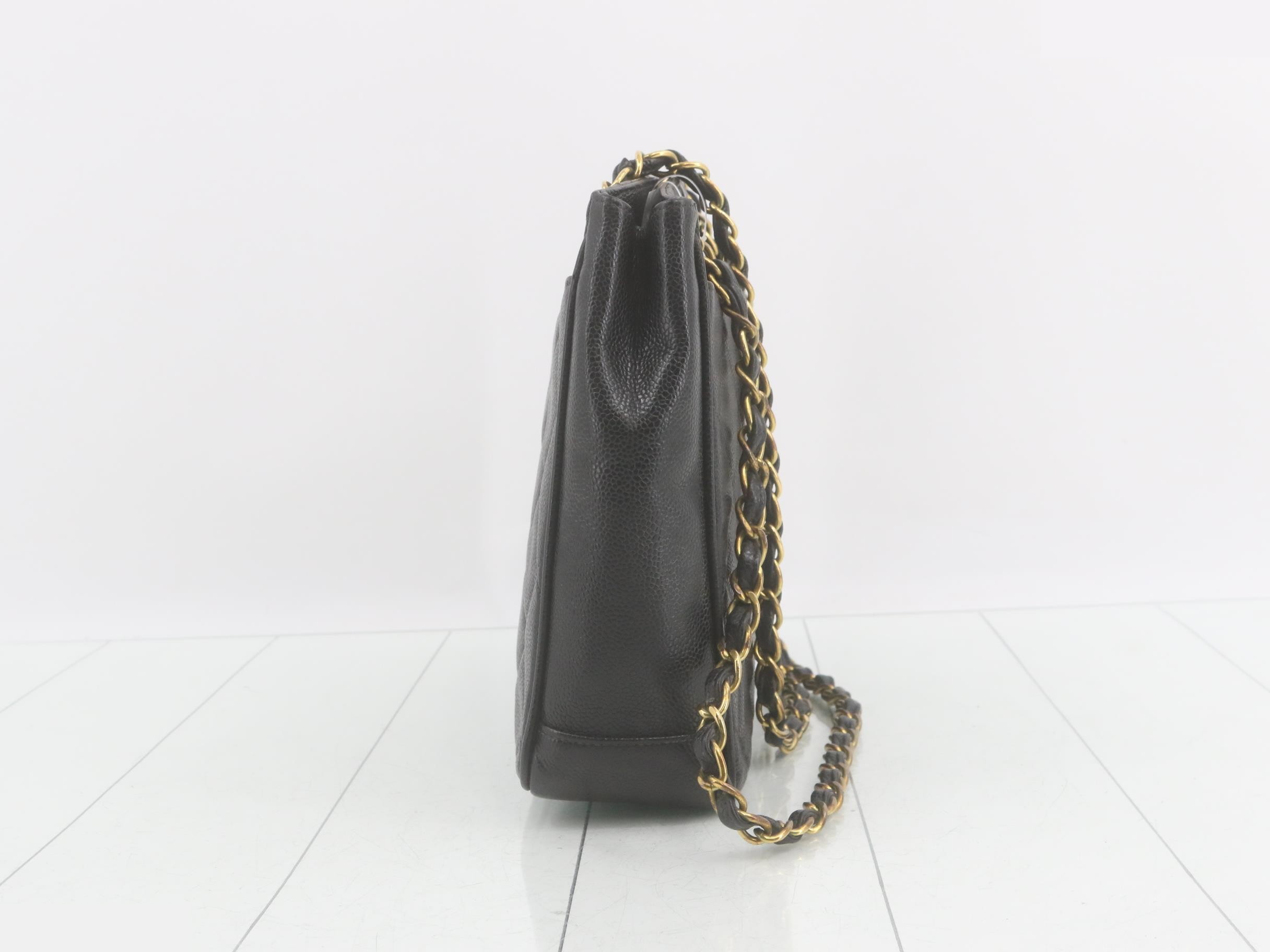 Matelassé Caviar Turnlock Chain Tote — view 3