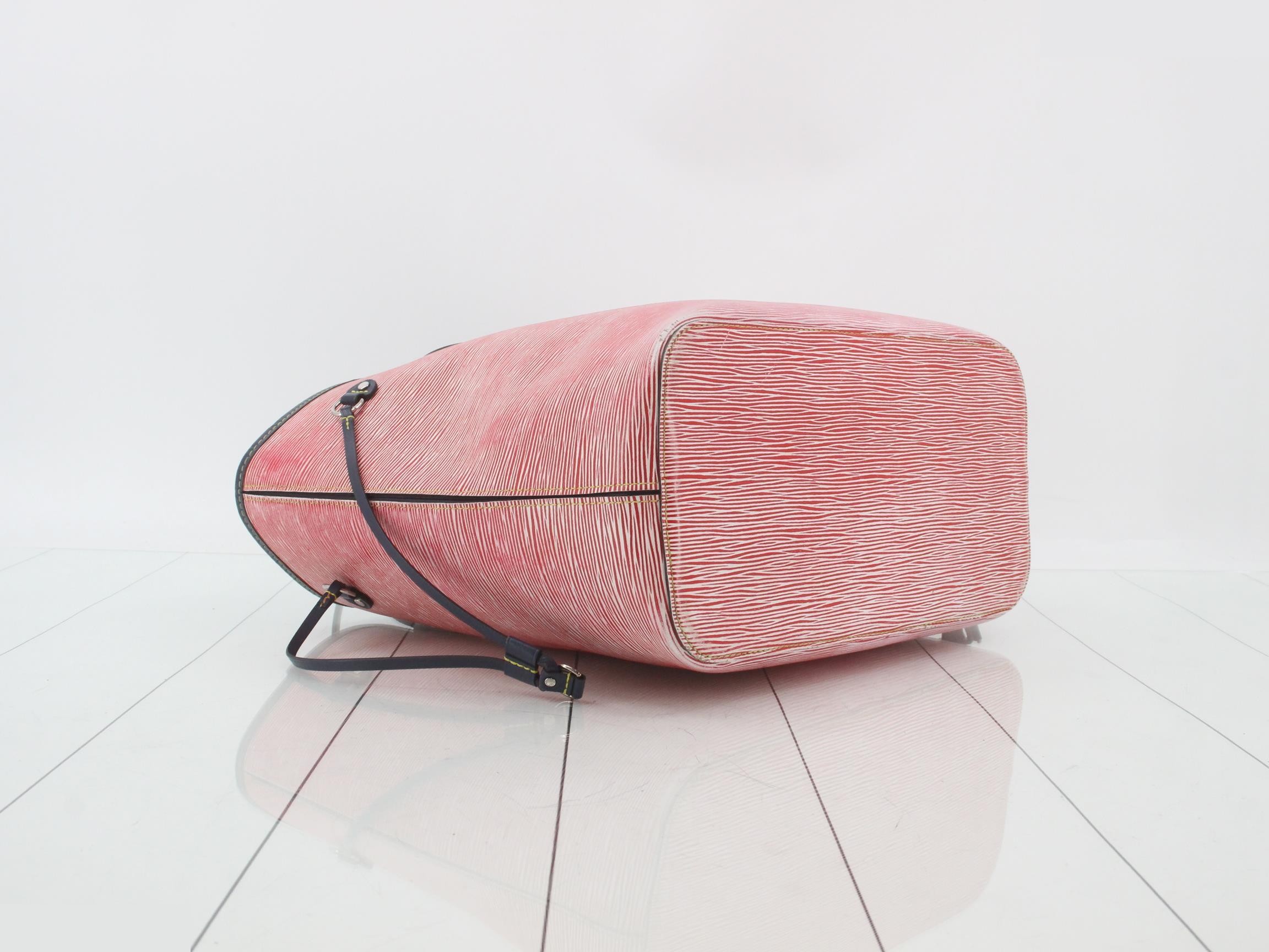 Denim Neverfull MM Epi Red — view 5
