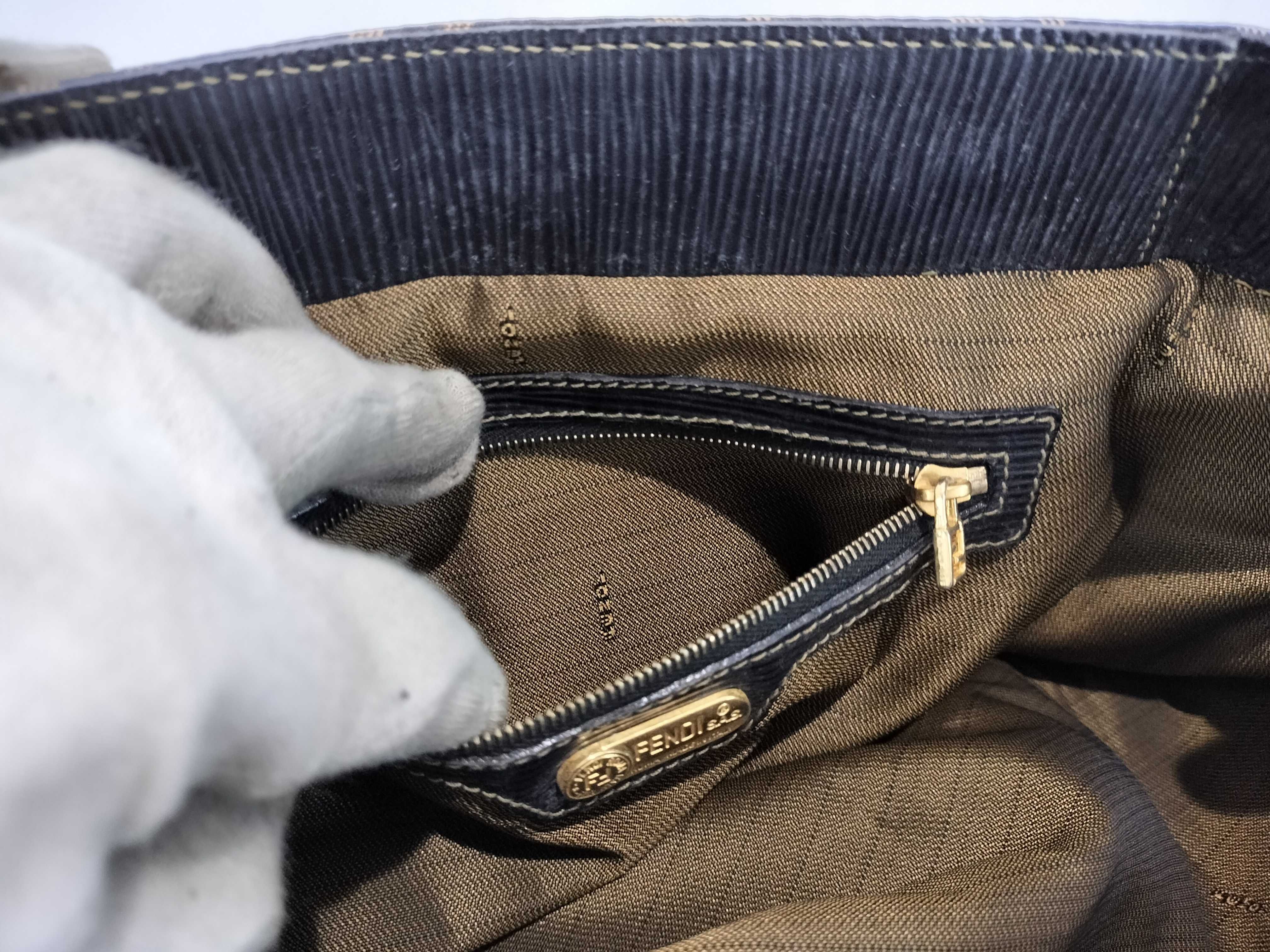 Zucca Tote Bag with Mamma Hardware — view 9