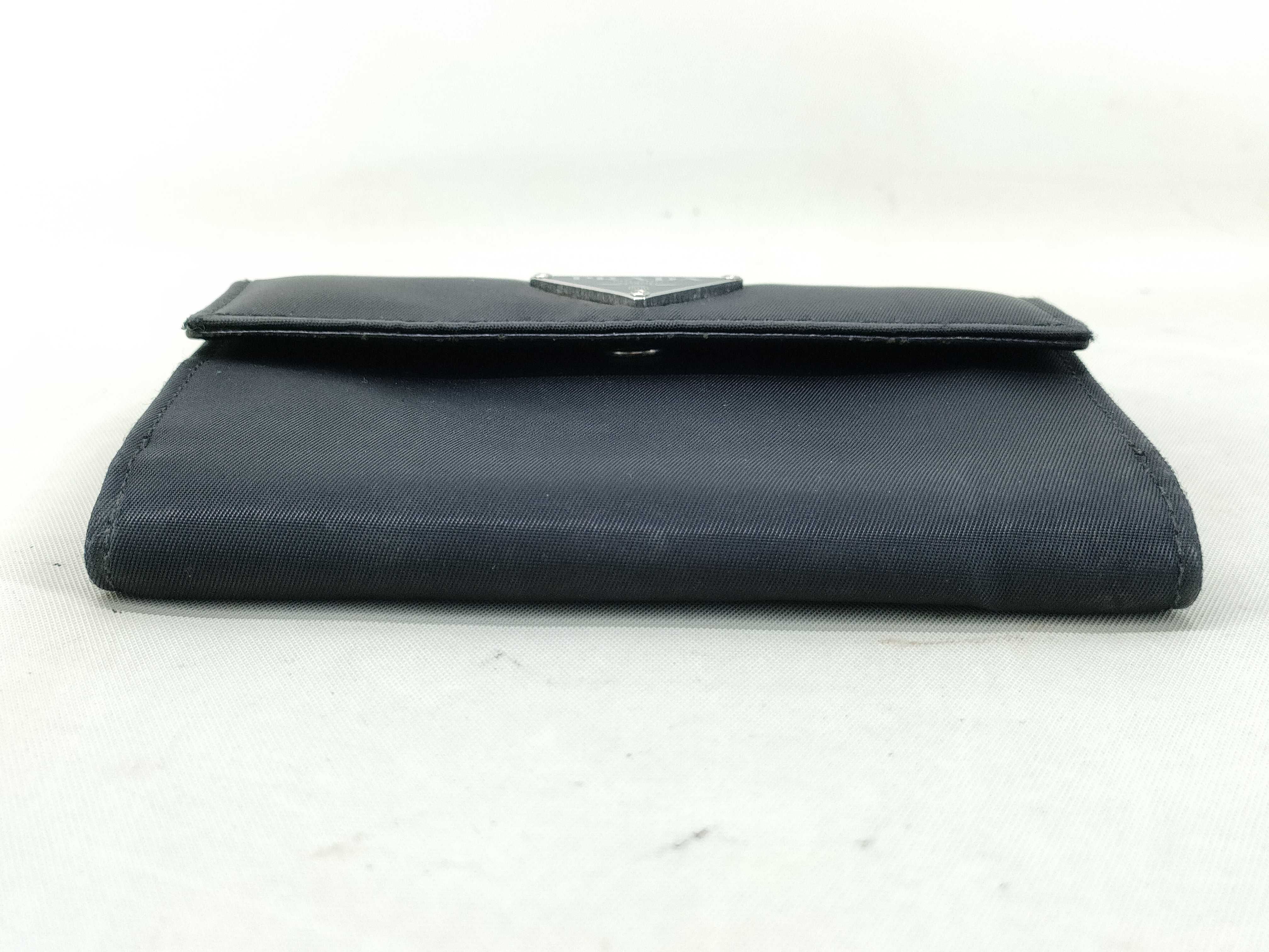 nylon bifold wallet with triangular logo hardware. — view 4