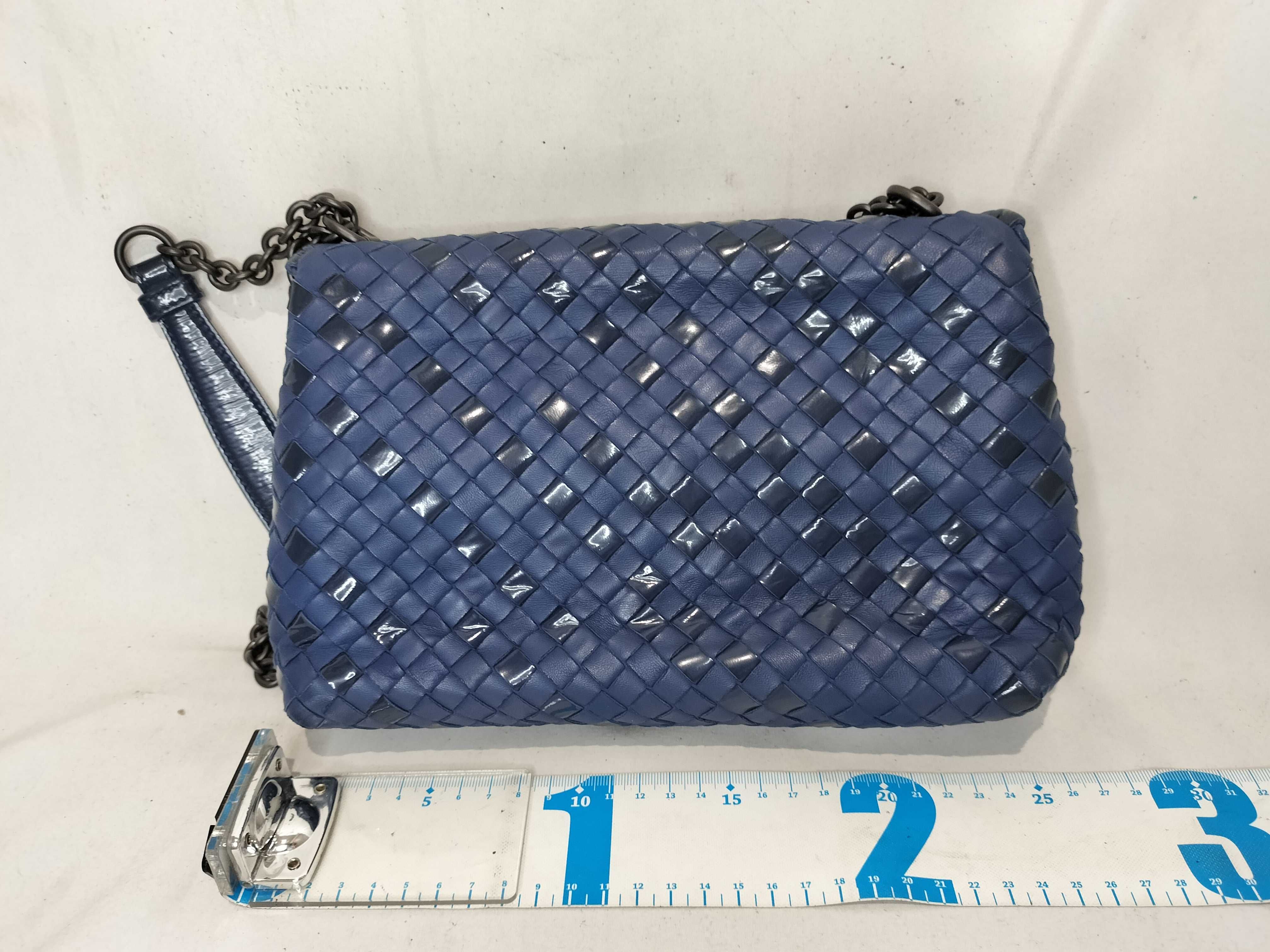 Intrecciato Olympia Leather Chain Shoulder Bag Blue Handbag — view 2