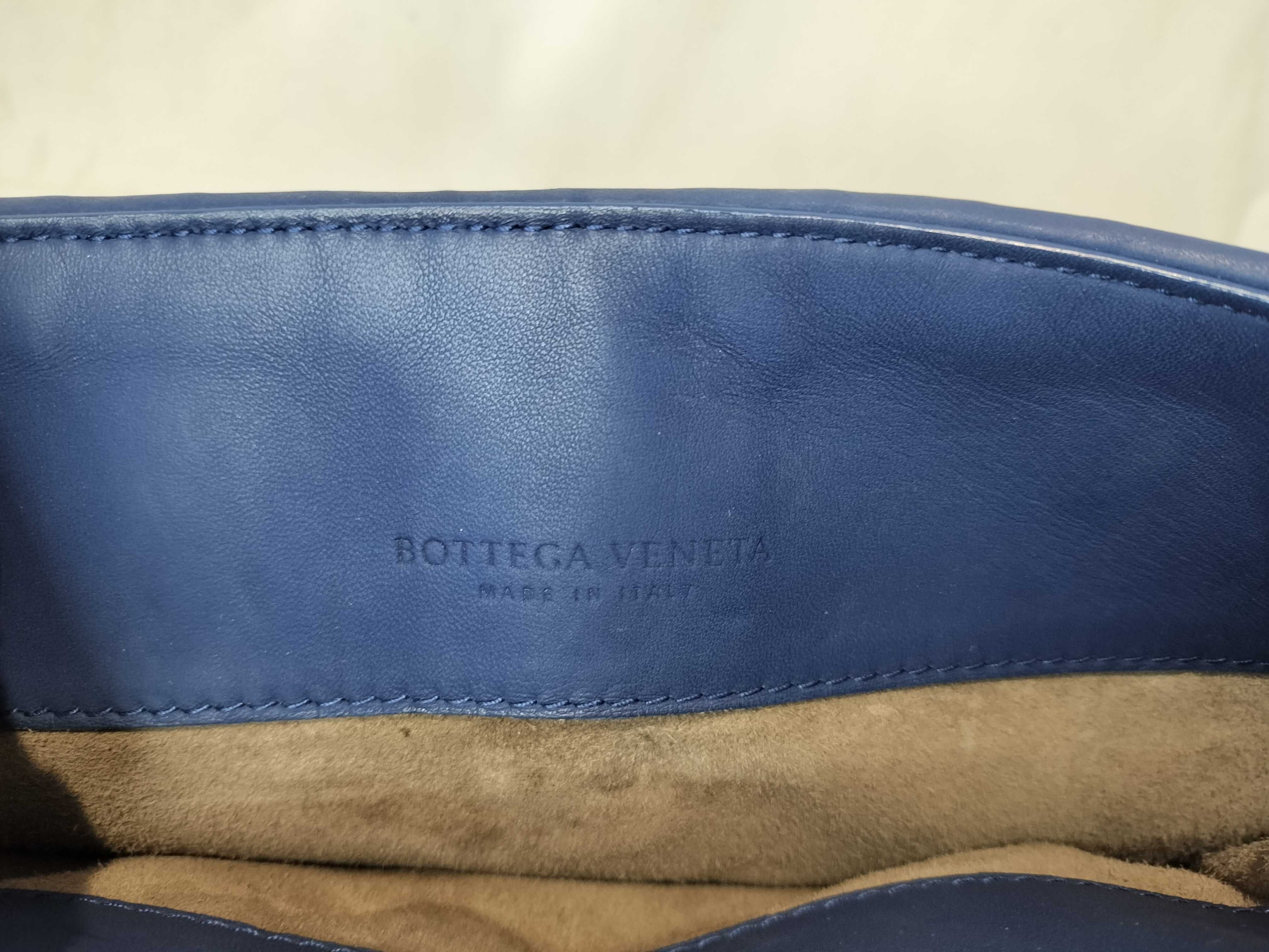 Intrecciato Olympia Leather Chain Shoulder Bag Blue Handbag — view 11