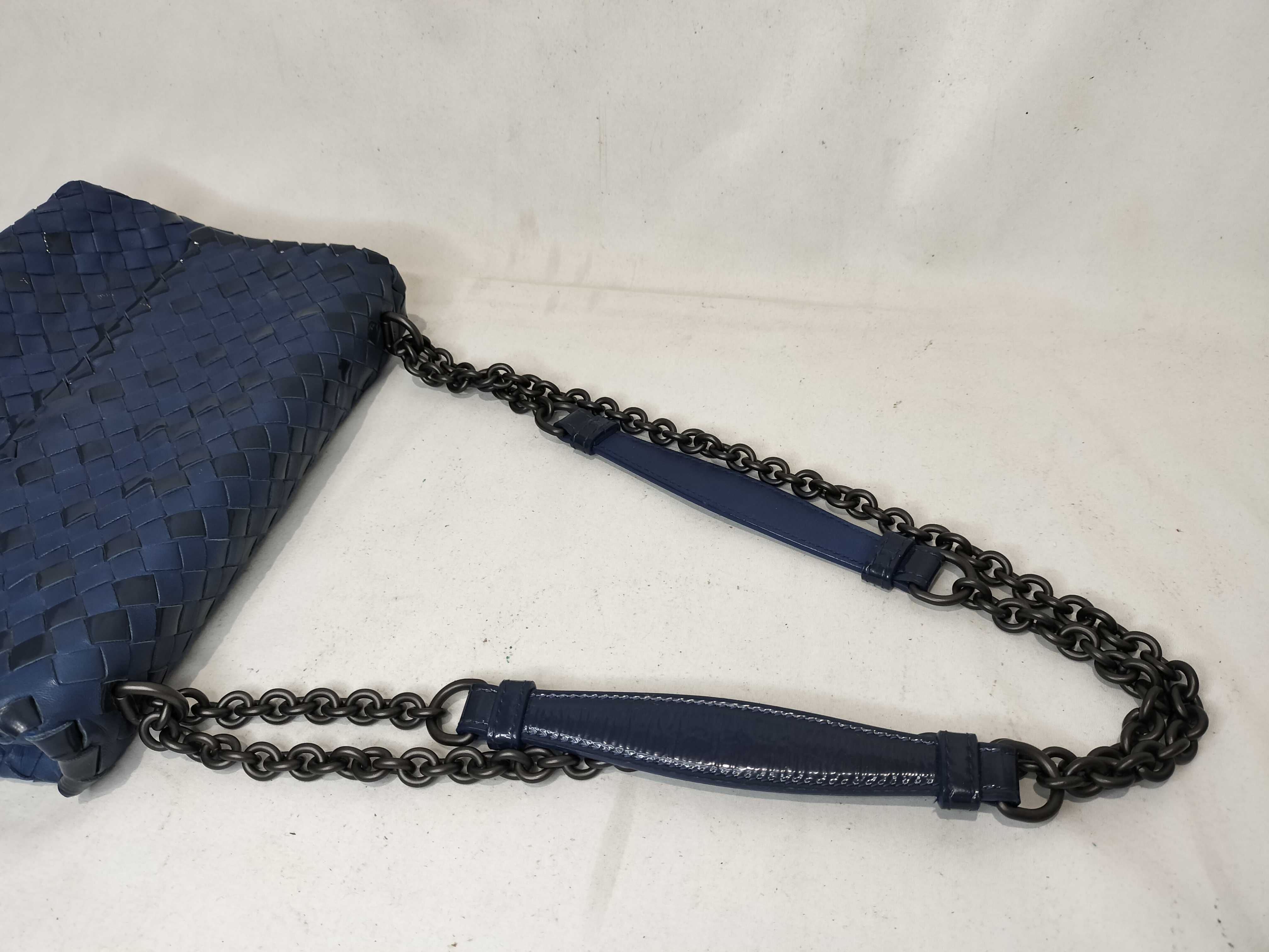 Intrecciato Olympia Leather Chain Shoulder Bag Blue Handbag — view 3