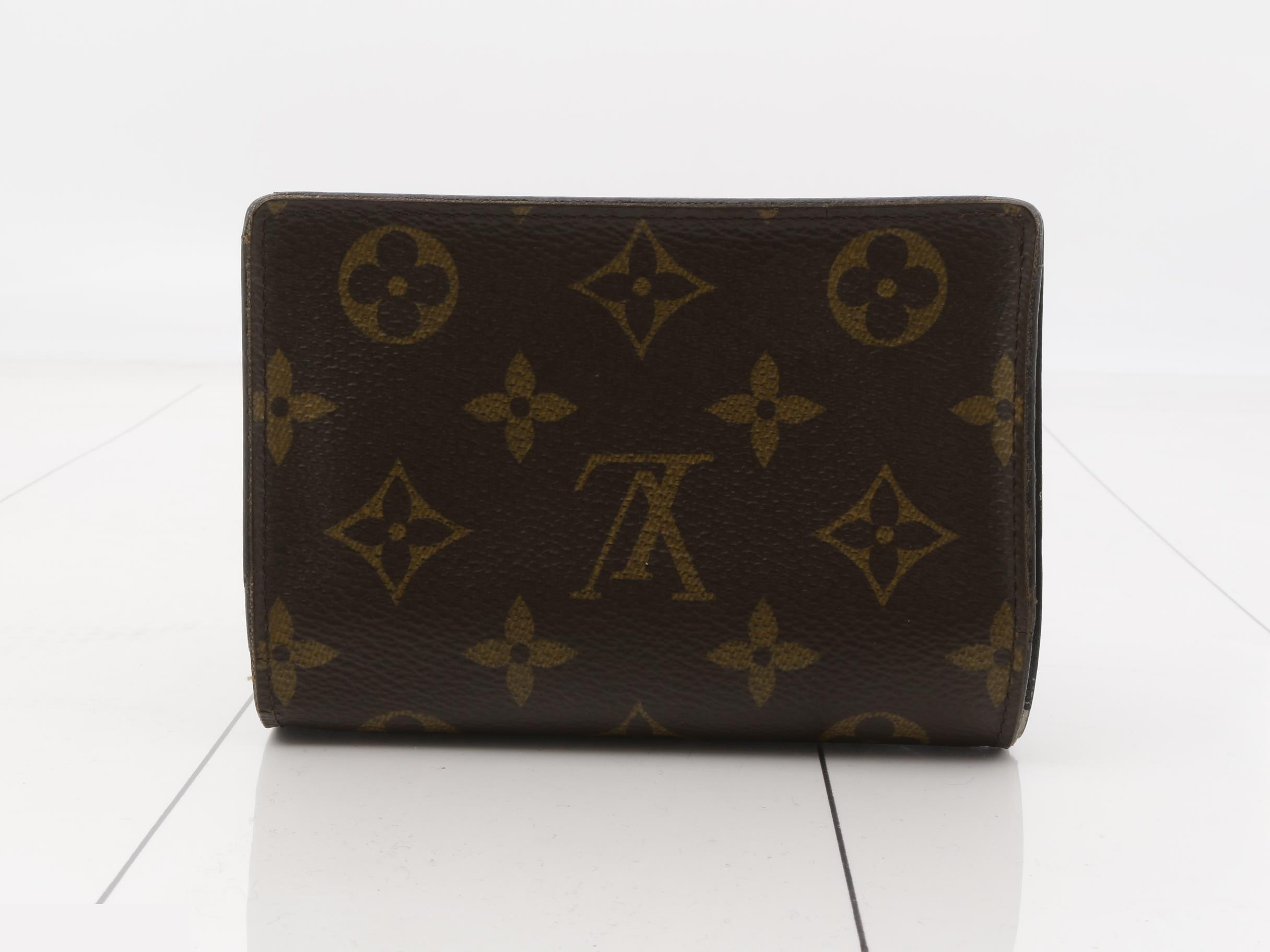 Monogram Giant Reverse Portefeuille Juliette Bi-fold Wallet — view 2