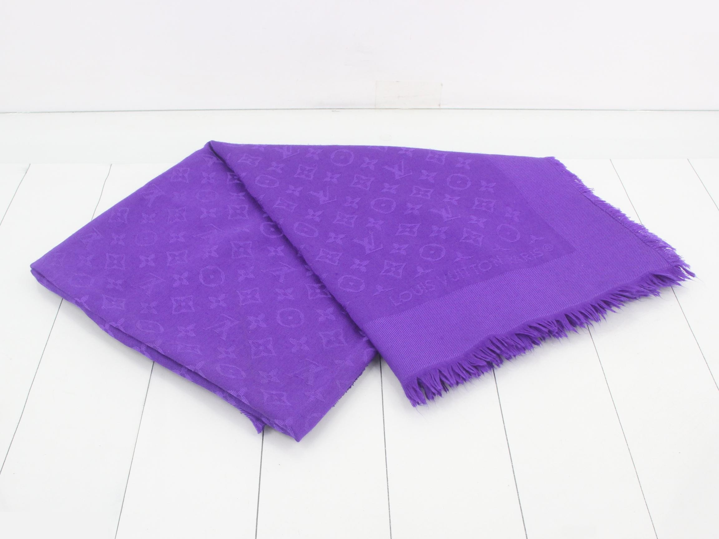 Monogram large stole with tag, purple — view 2