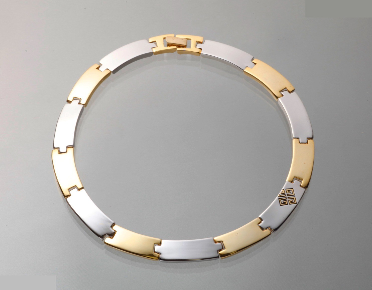 Other line: Precious metal necklaces and pendants, neck circumference approximately 32 cm. — view 3