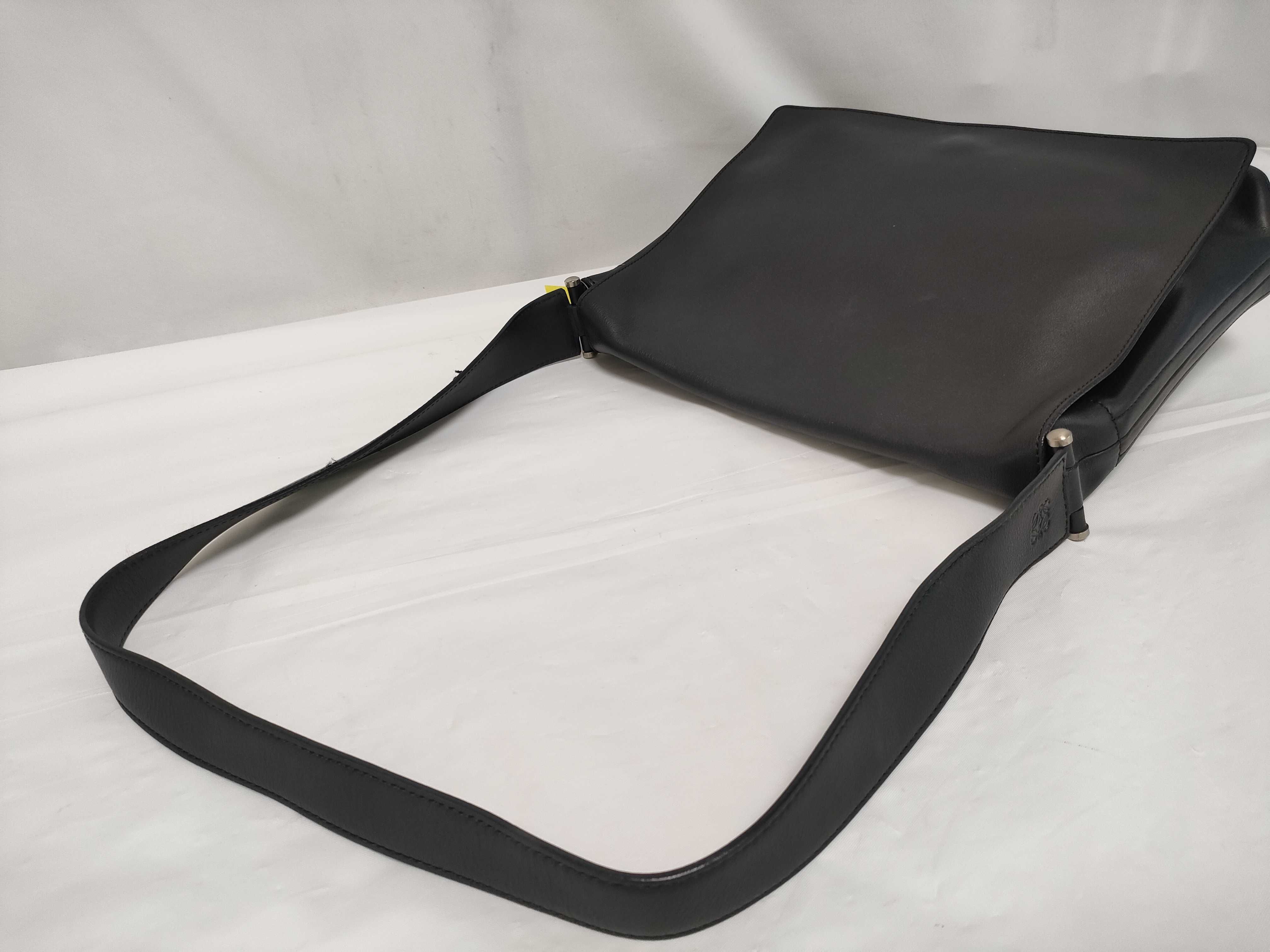 Leather Messenger Bag, Black Shoulder Bag — view 3