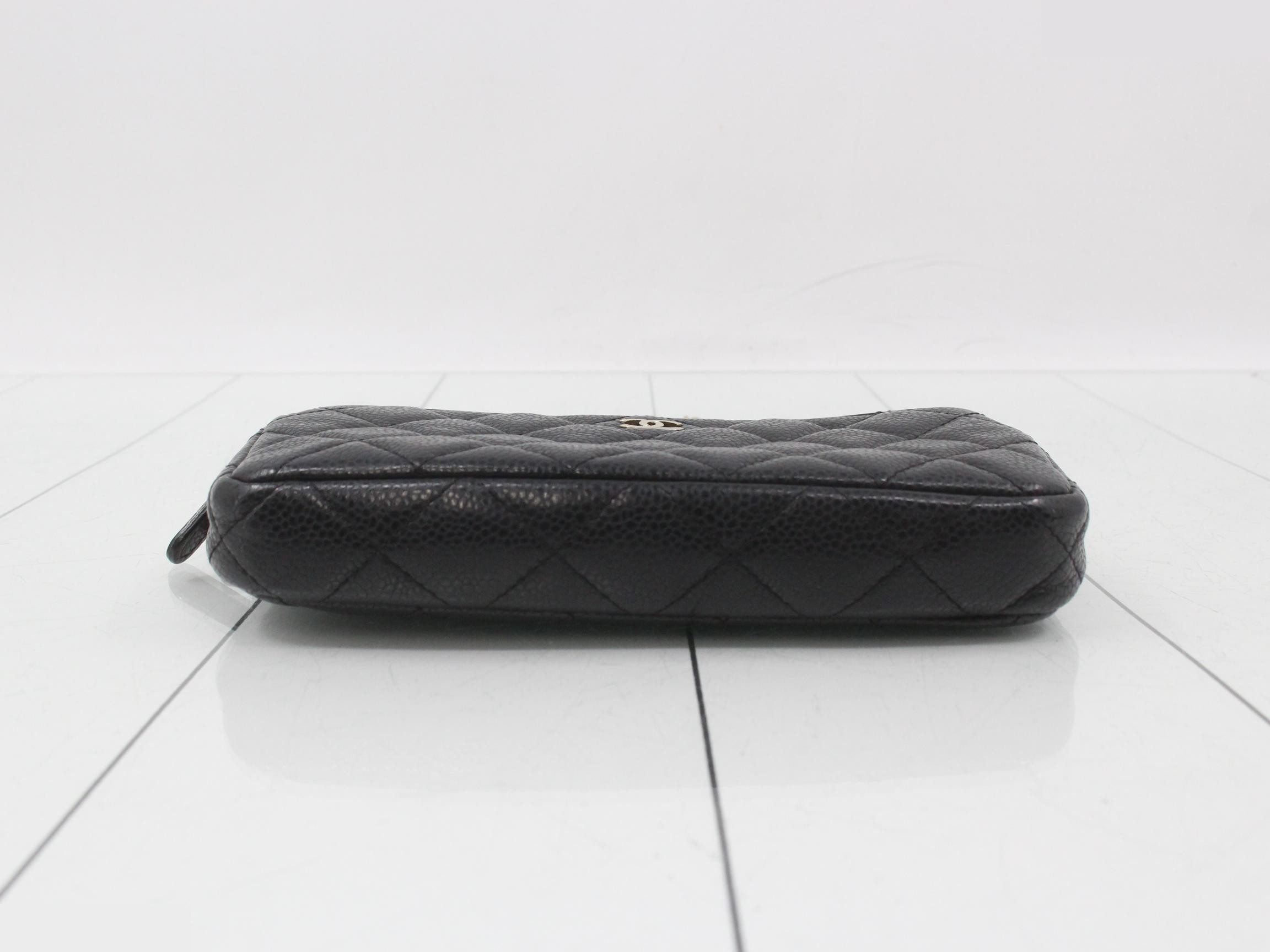 Caviar leather matelassé chain wallet, black, gold hardware, serial number 25 series. — view 3