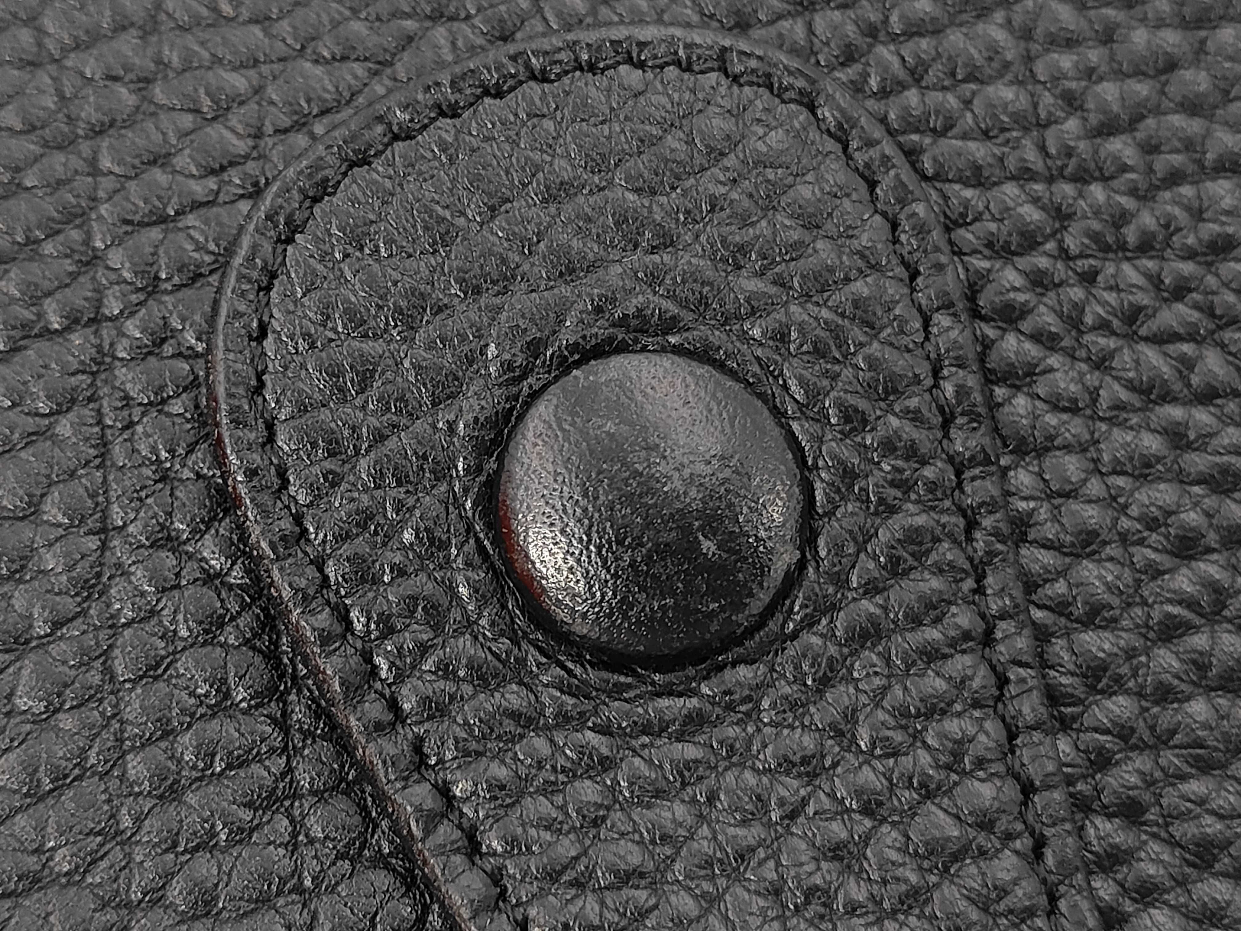 Evelyne Leather Shoulder Bag — view 8