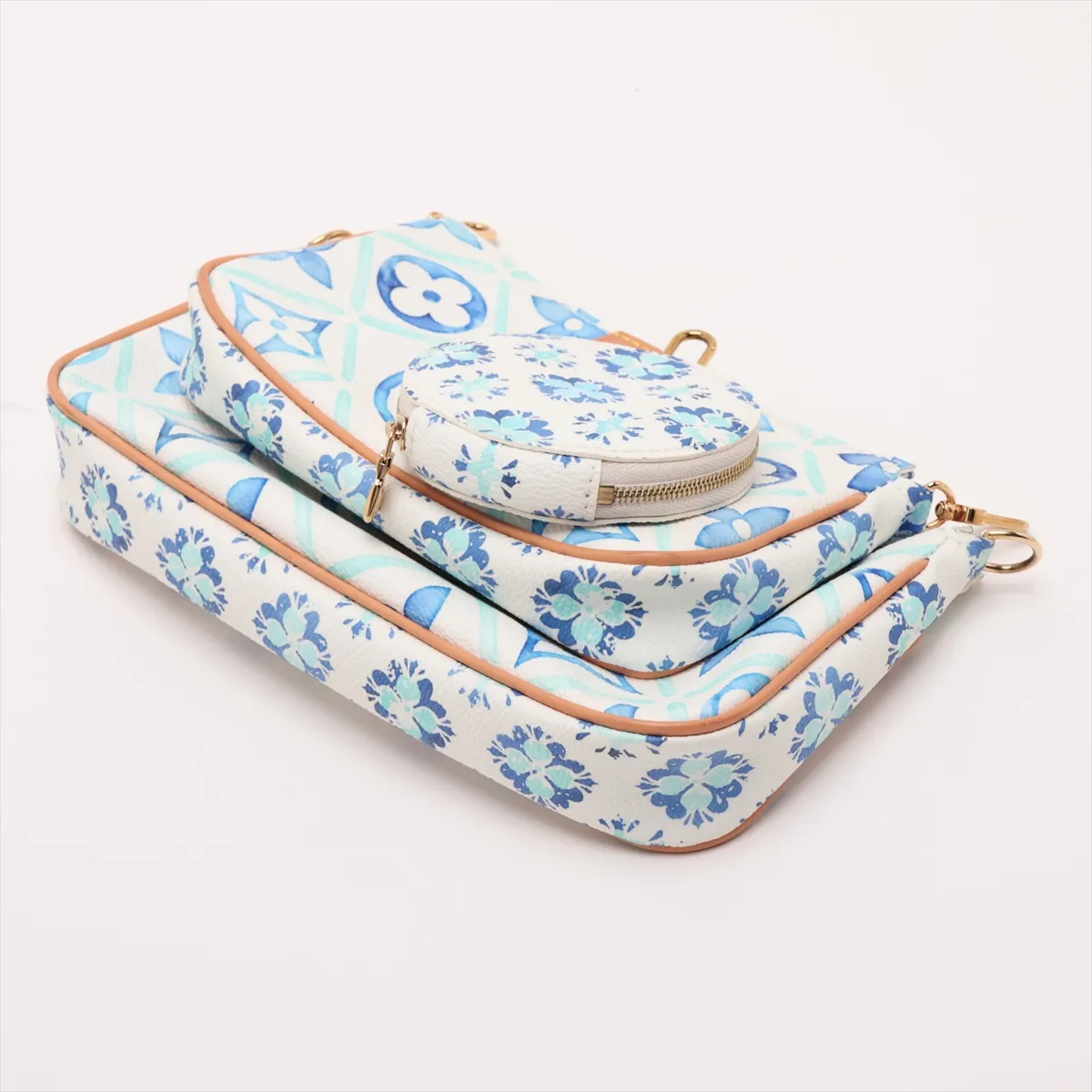 Monogram Tile Maxi Multi Pochette Accessoires M25374 White x Blue — view 5