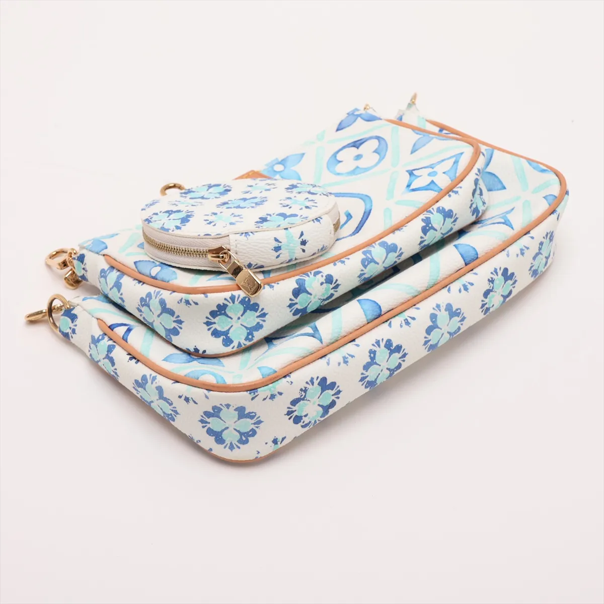 Monogram Tile Maxi Multi Pochette Accessoires M25374 White x Blue — view 6
