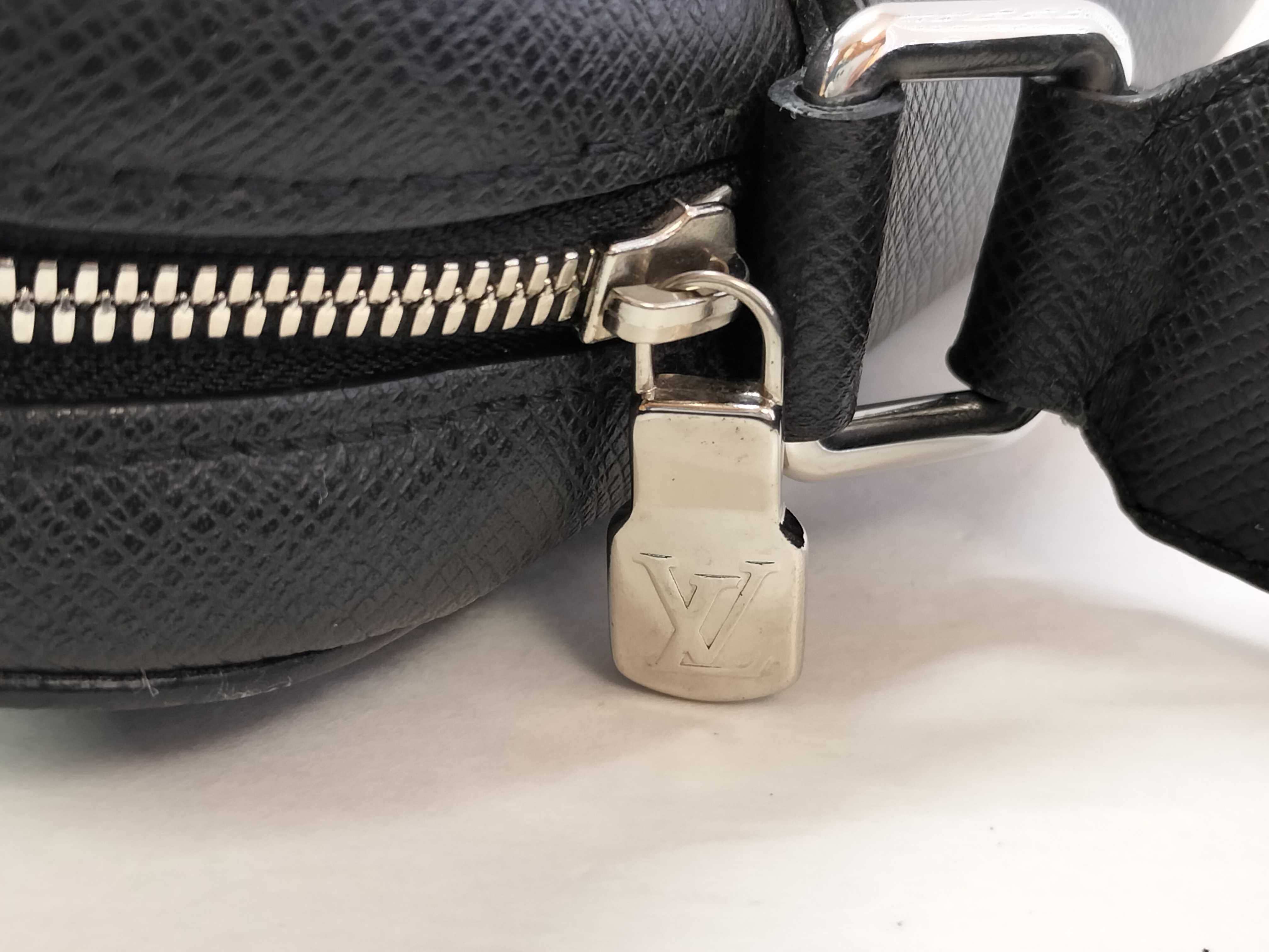 Taiga M33431 Taiga Shoulder Bag — view 13