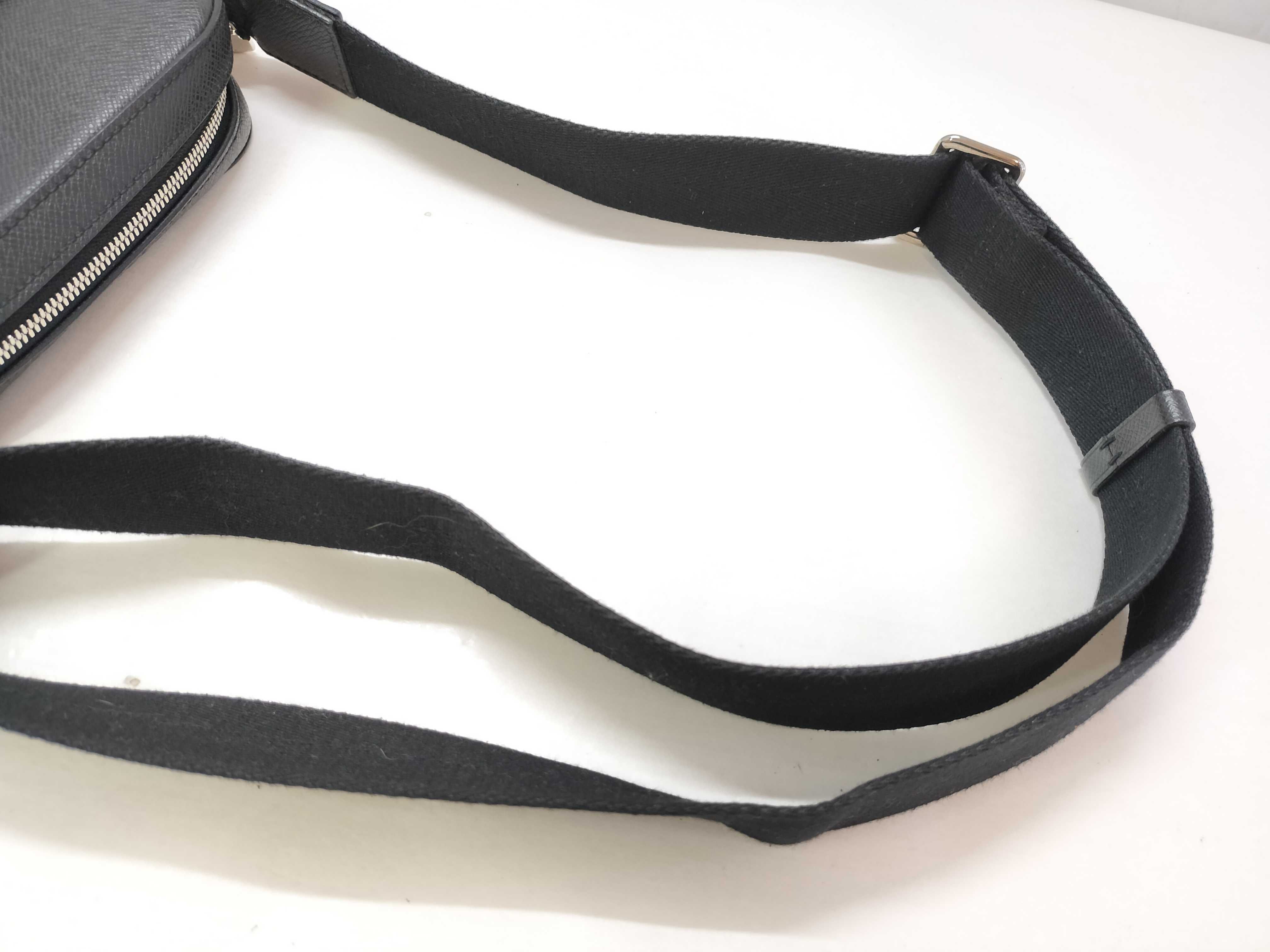 Taiga M33431 Taiga Shoulder Bag — view 3