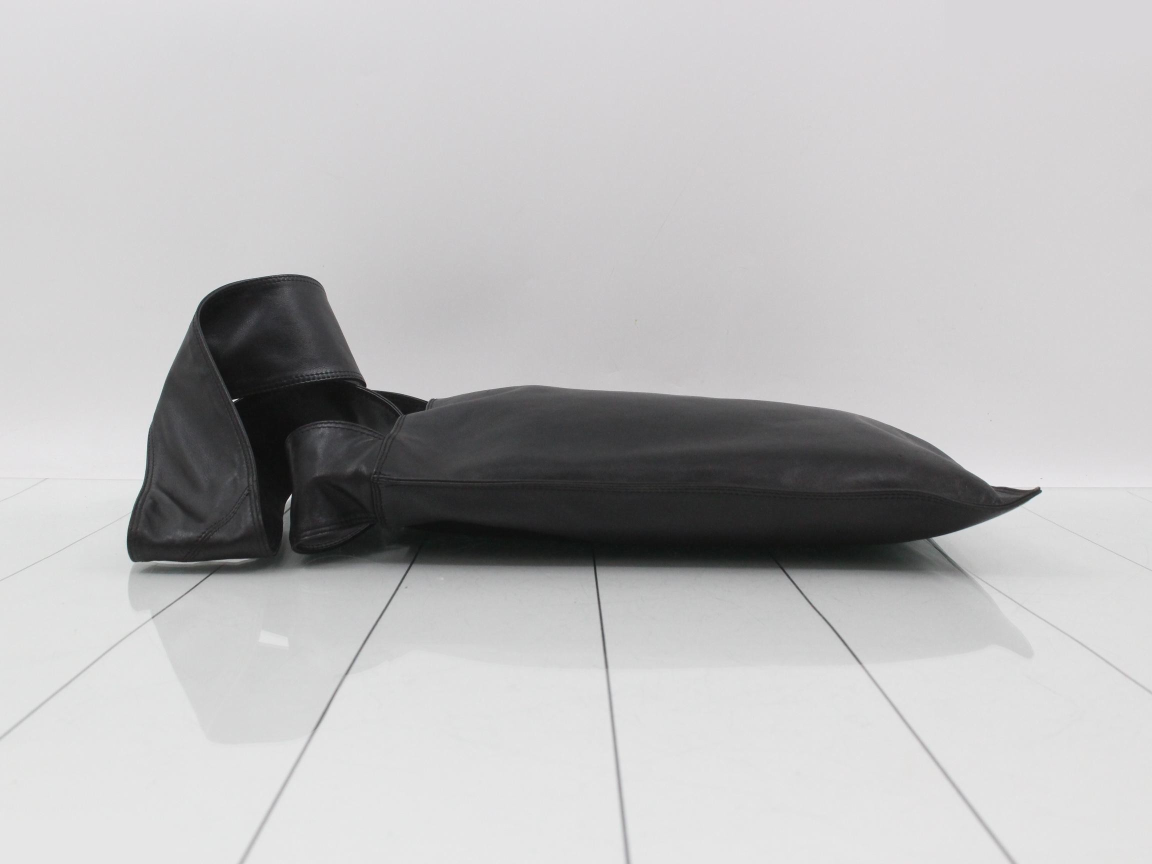 leather shoulder bag, black — view 4