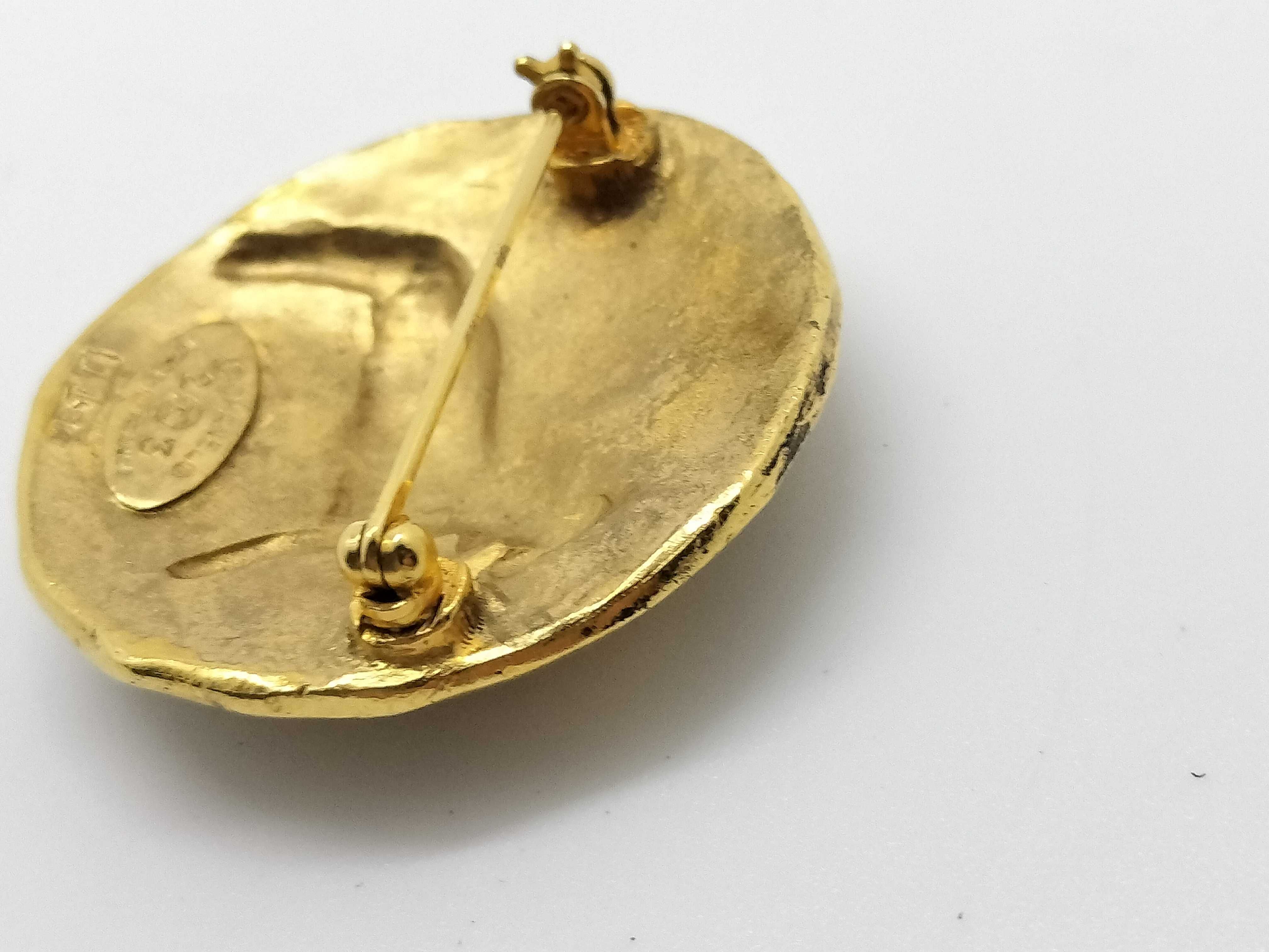Lion Brooch, Gold, 2/3 Brooch — view 9