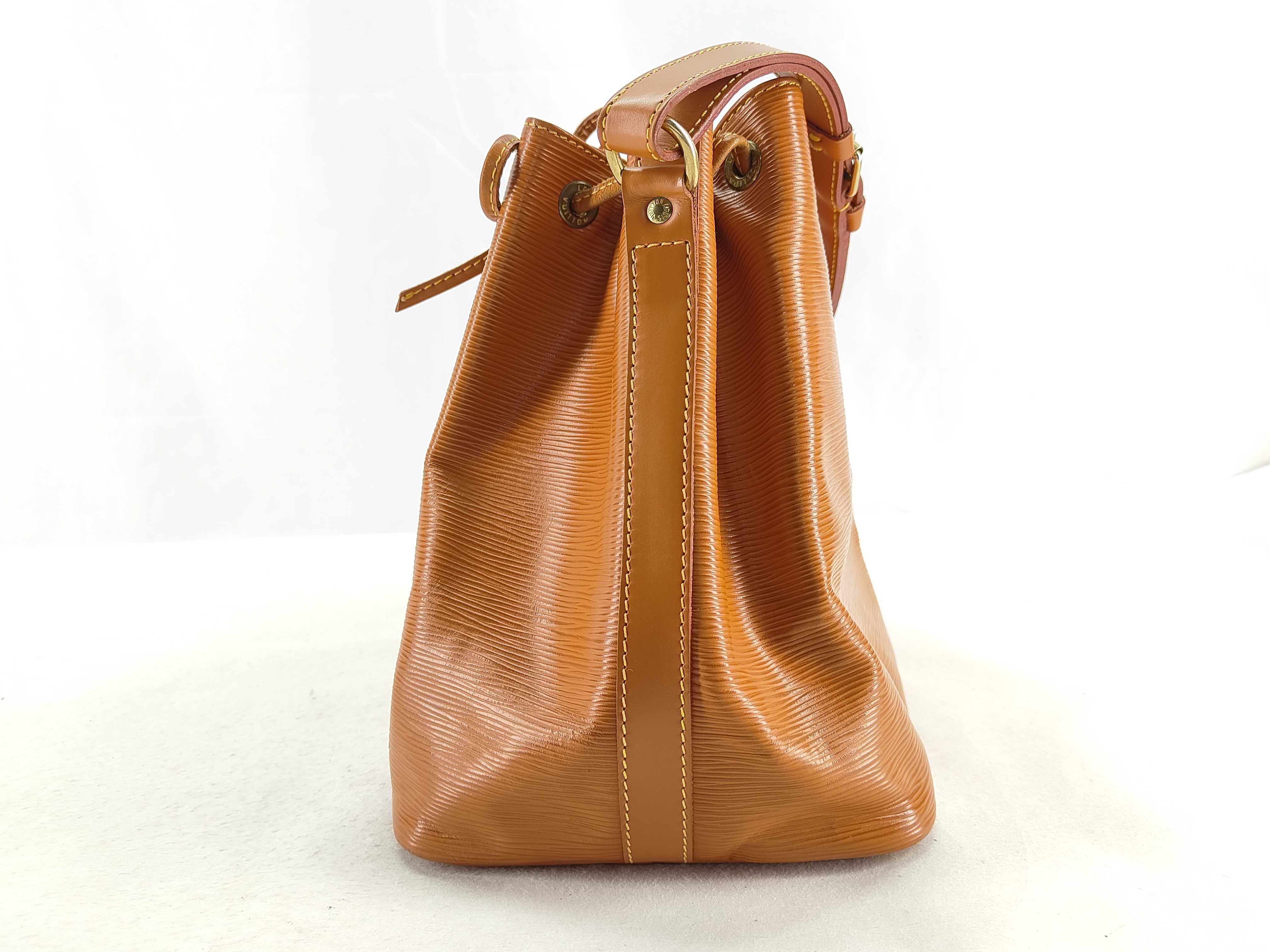 Epi Louis Vuitton Epi Petit Noe Shoulder Bag — view 3
