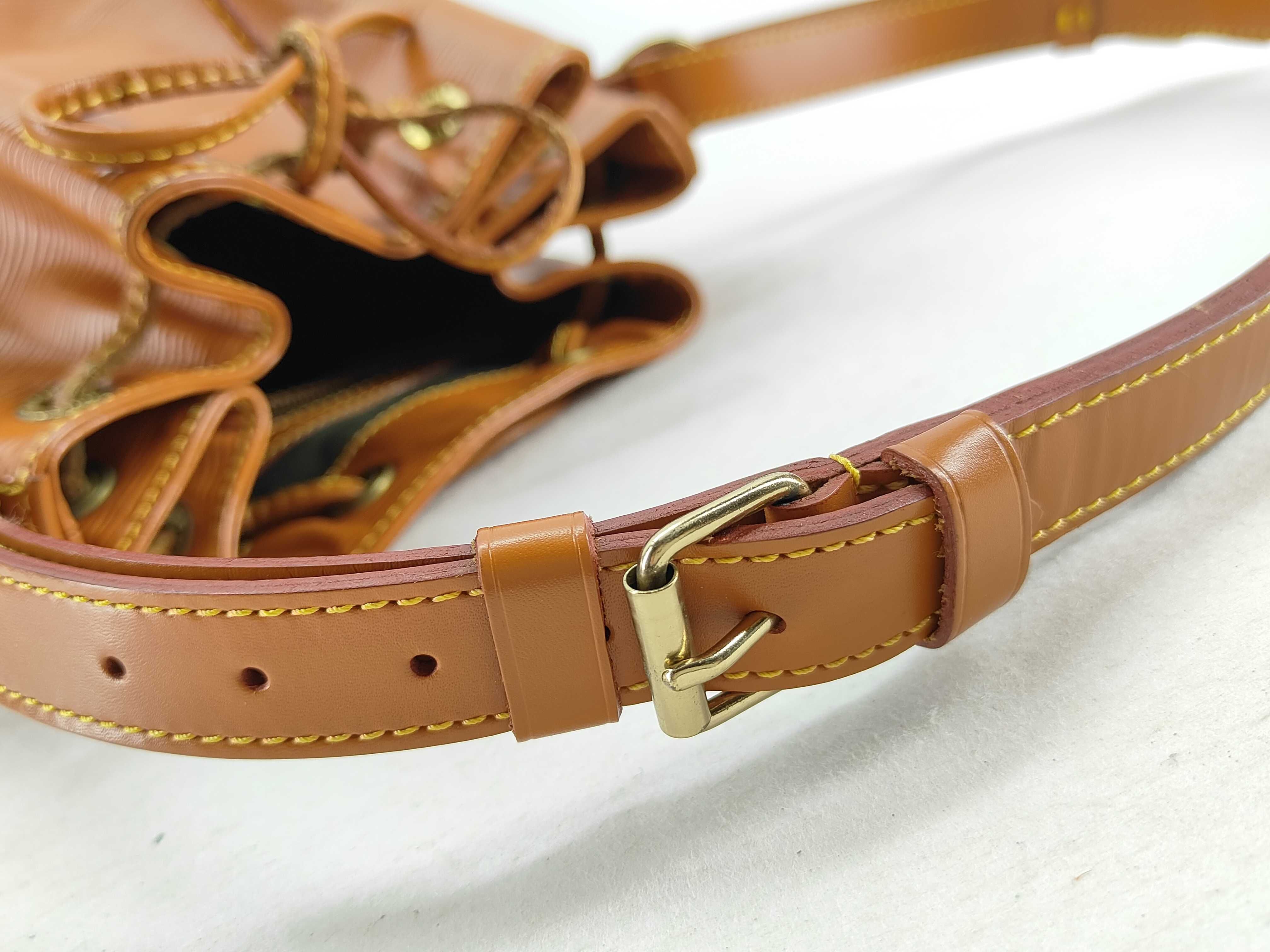 Epi Louis Vuitton Epi Petit Noe Shoulder Bag — view 5