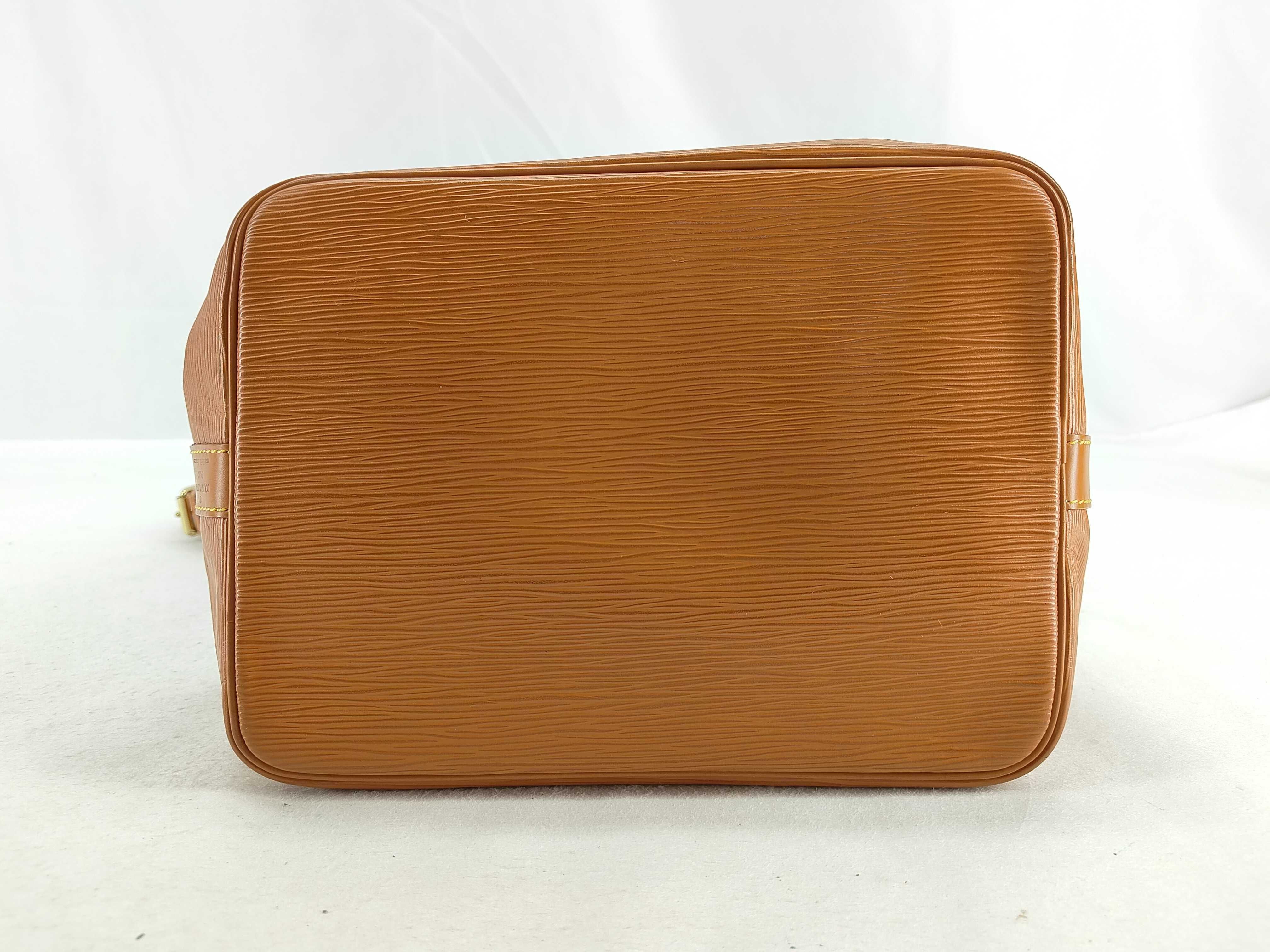 Epi Louis Vuitton Epi Petit Noe Shoulder Bag — view 8