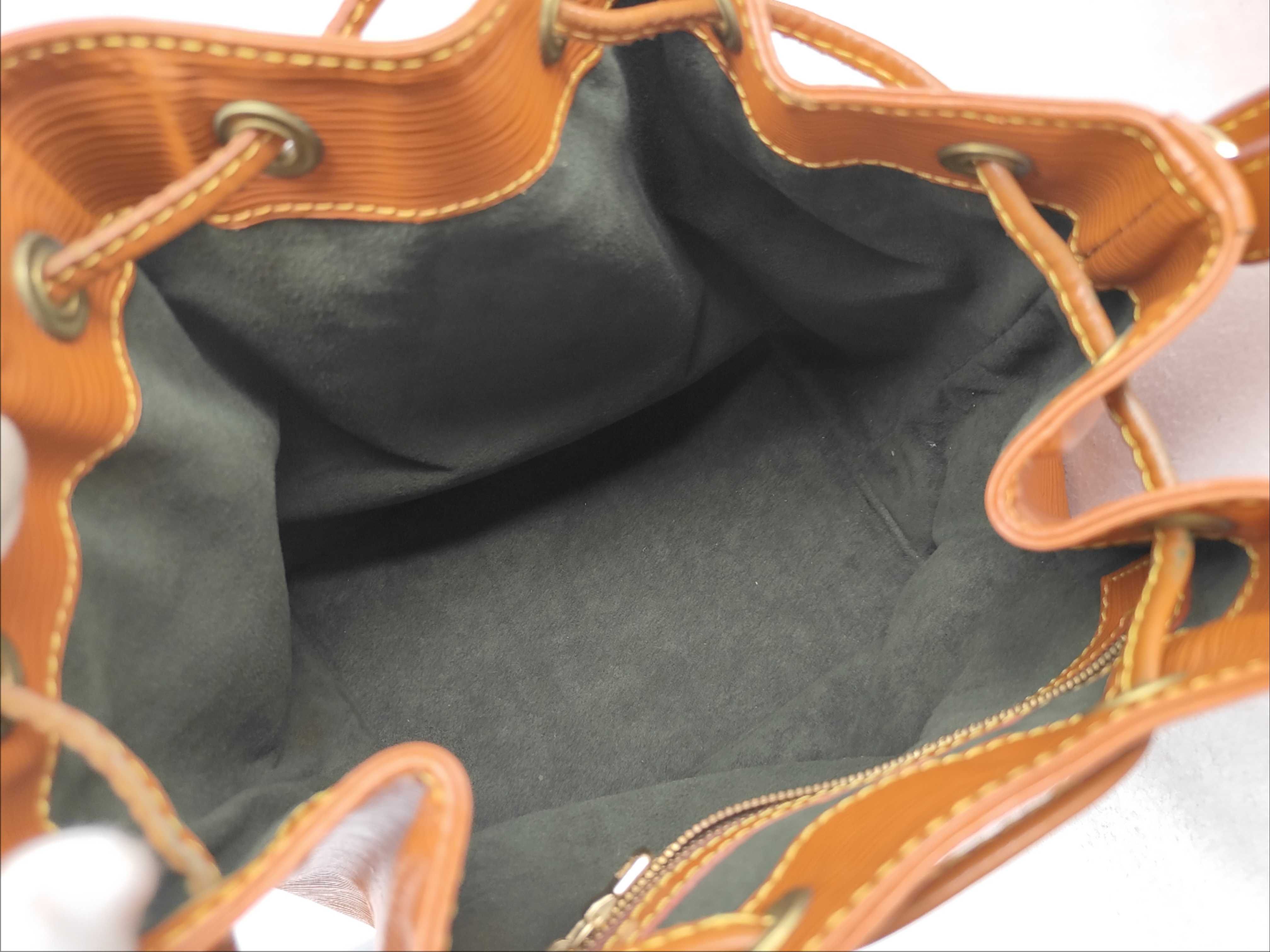 Epi Louis Vuitton Epi Petit Noe Shoulder Bag — view 10