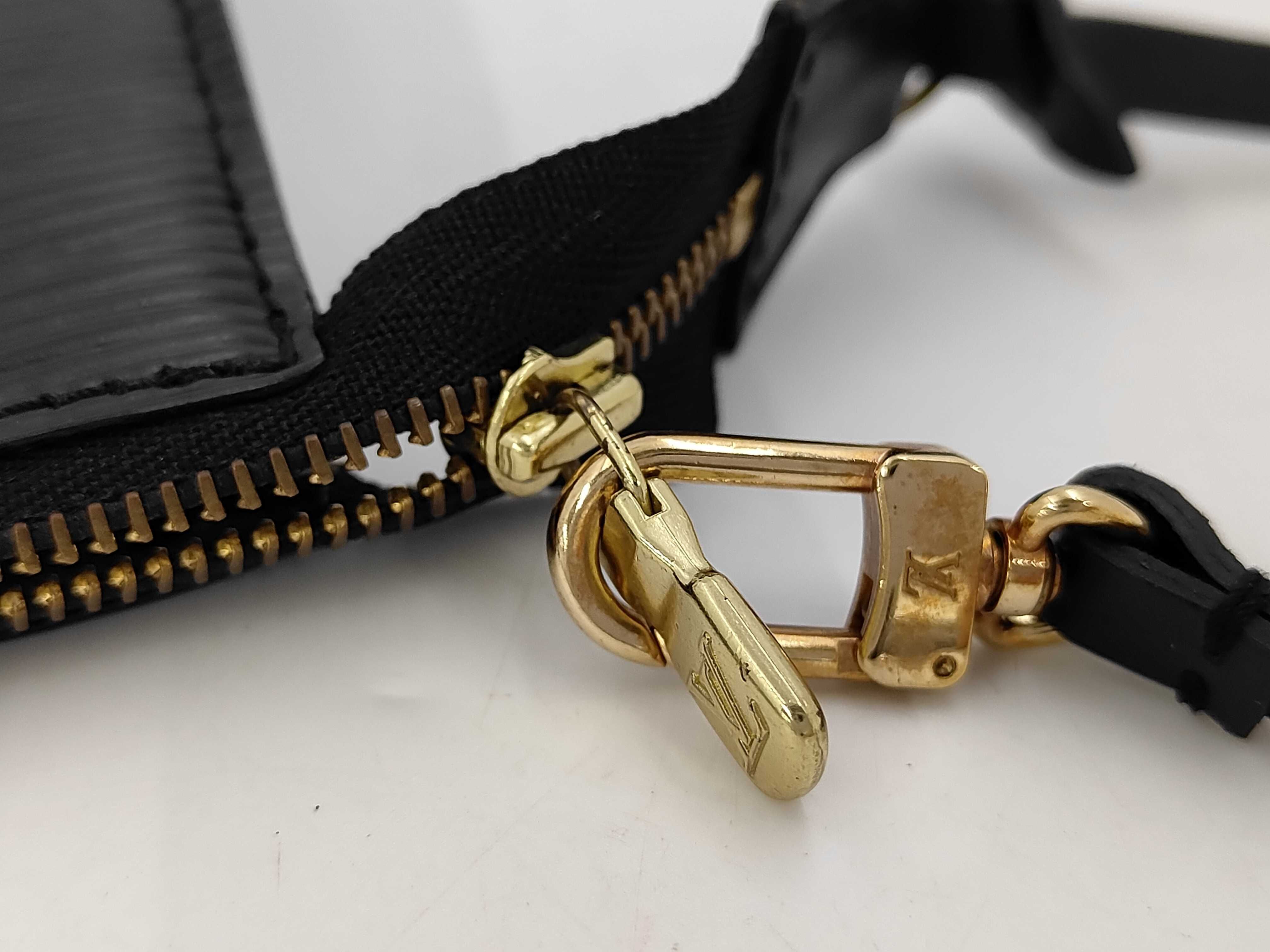 Epi Pochette Accessoires Noir M52942 AR0968 Pouch — view 10