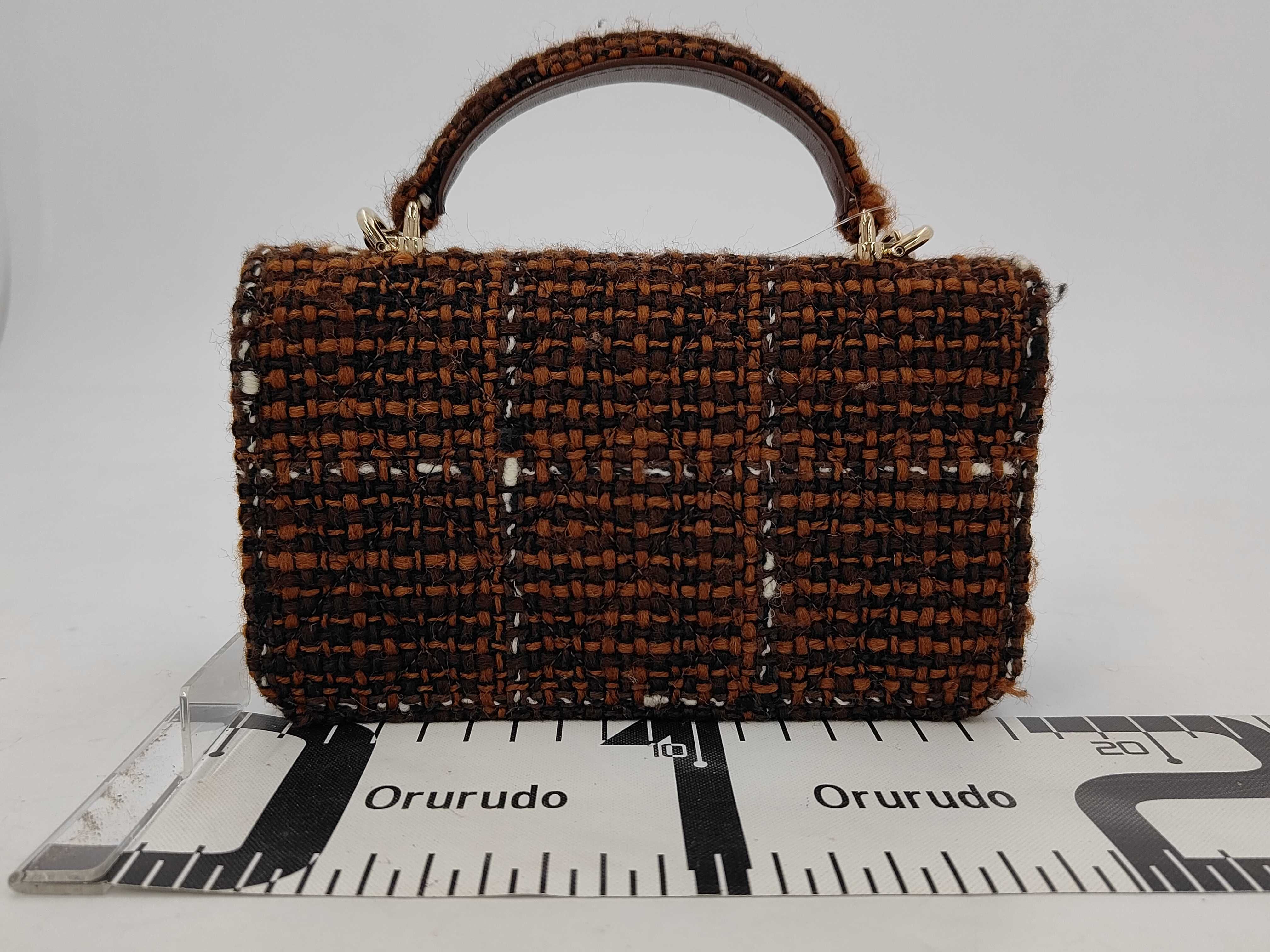 Caviar Skin Handle Chain Wallet Shoulder Bag — view 2