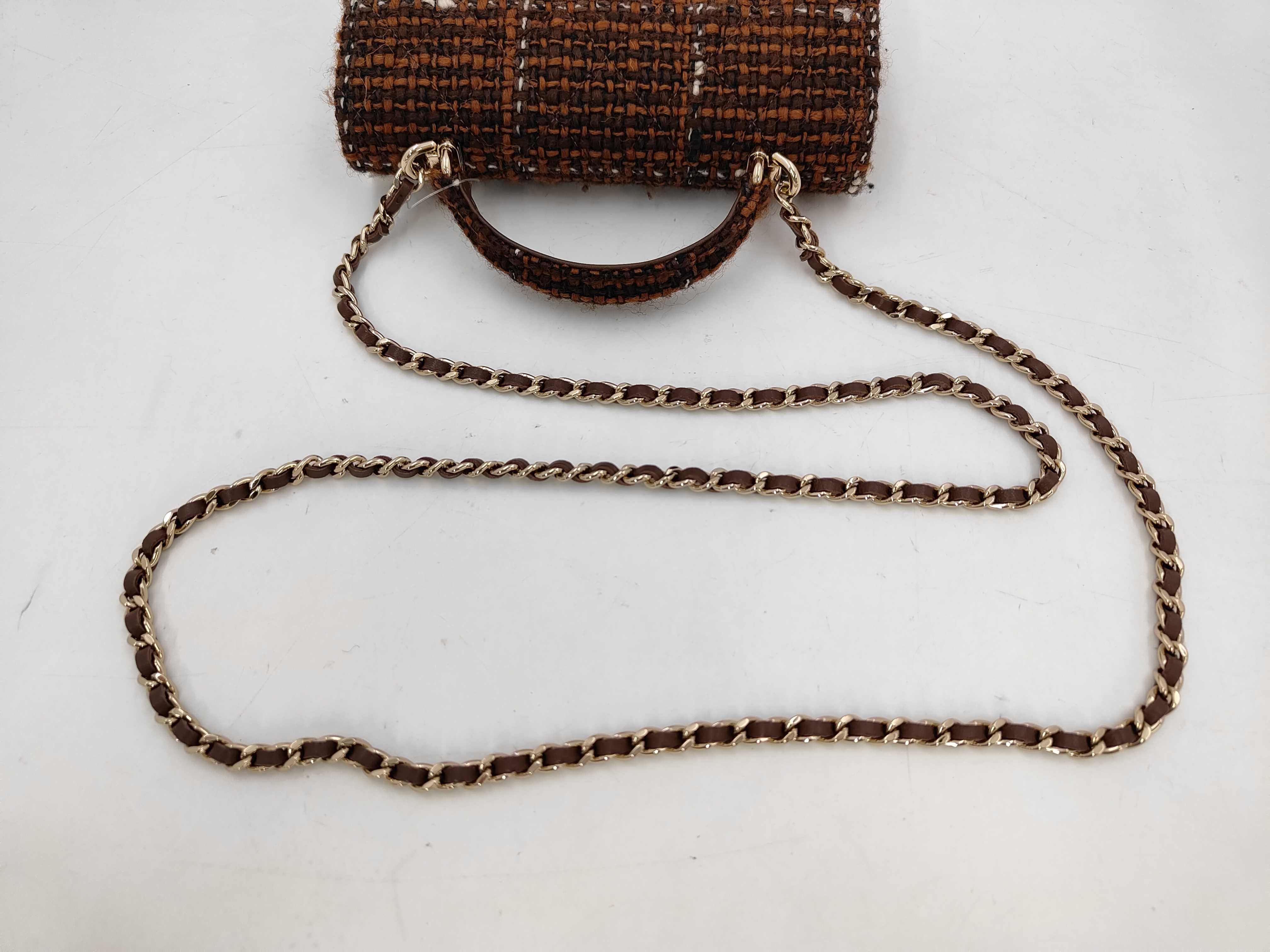 Caviar Skin Handle Chain Wallet Shoulder Bag — view 5