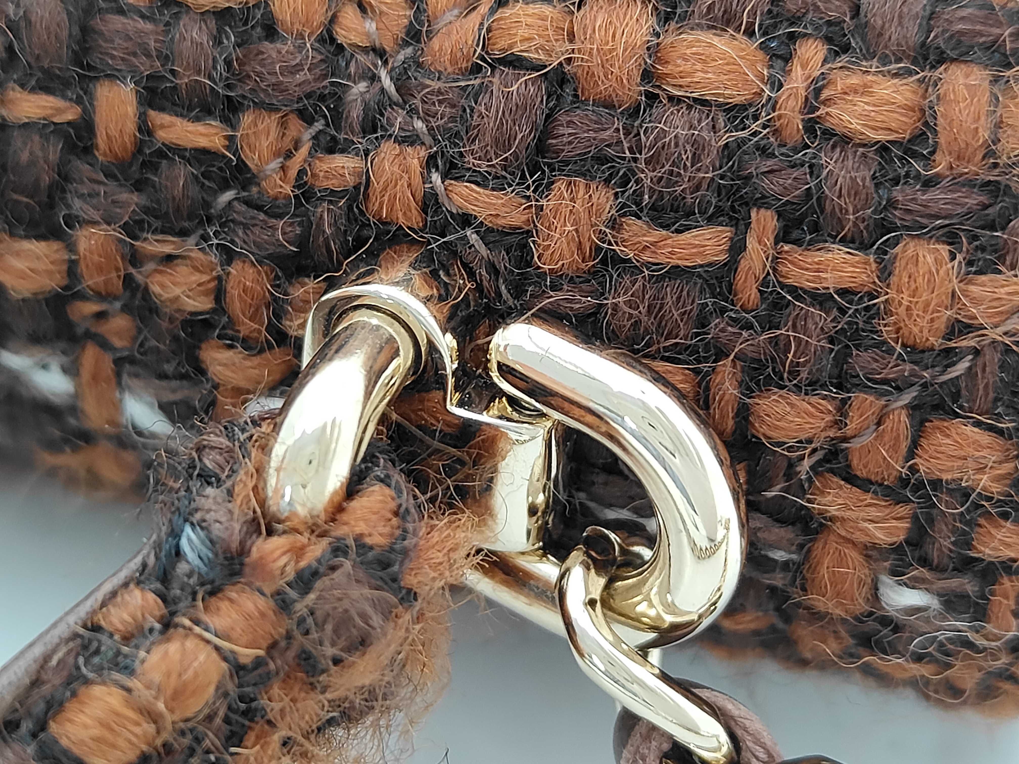 Caviar Skin Handle Chain Wallet Shoulder Bag — view 7