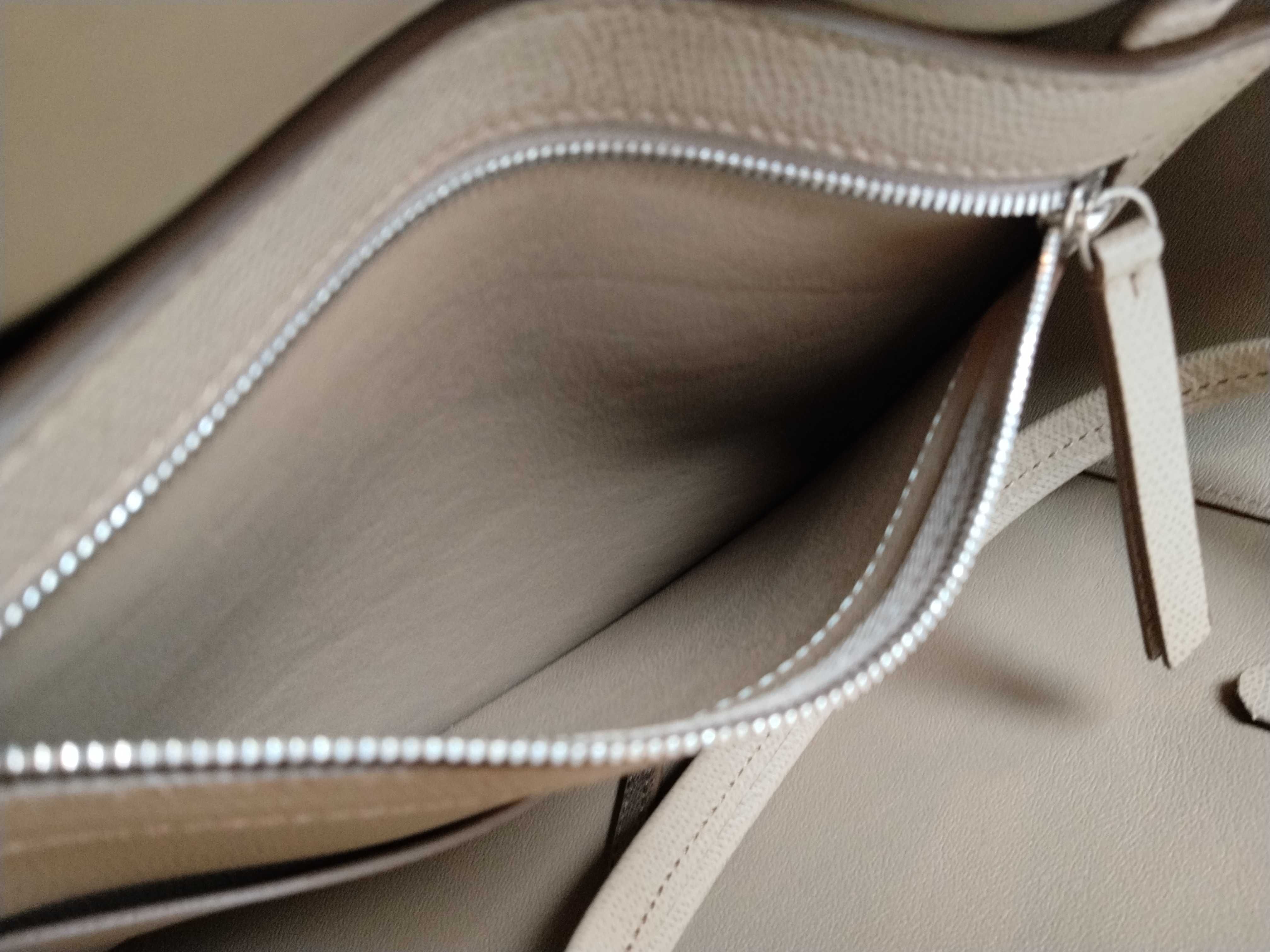 Cabas Phantom Small Leather Tote Bag — view 11