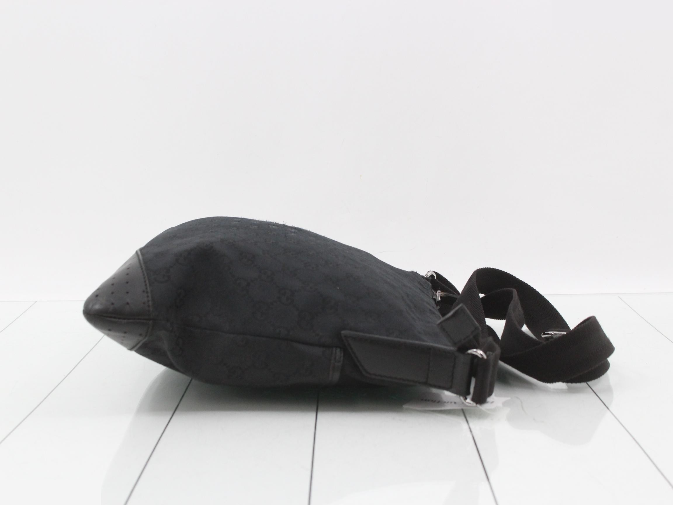 Shoulder bag, GG canvas — view 3