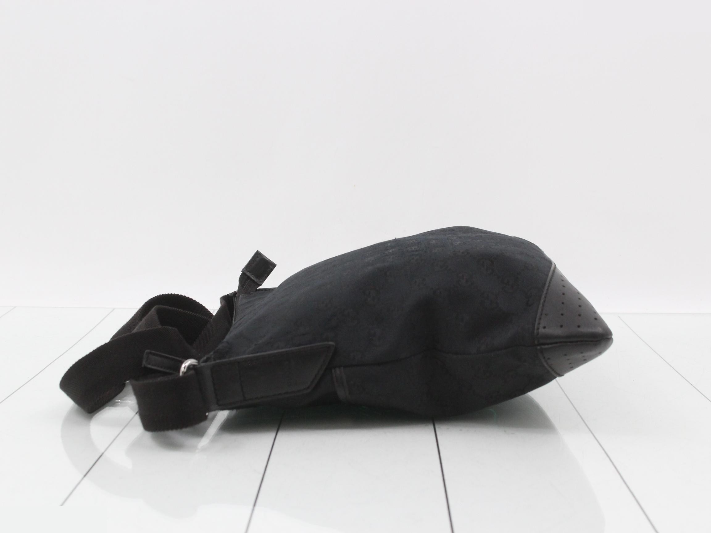 Shoulder bag, GG canvas — view 4