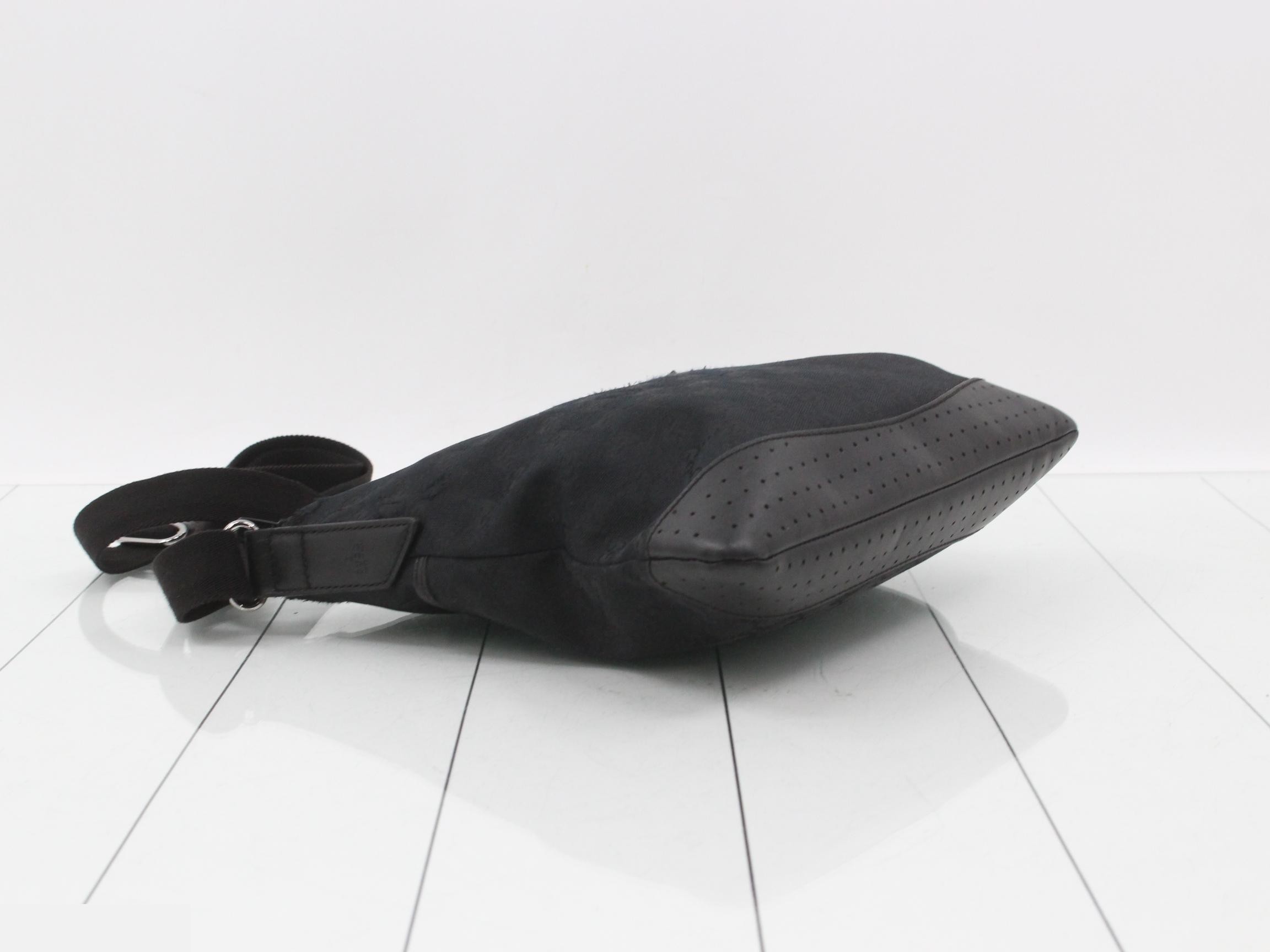 Shoulder bag, GG canvas — view 5