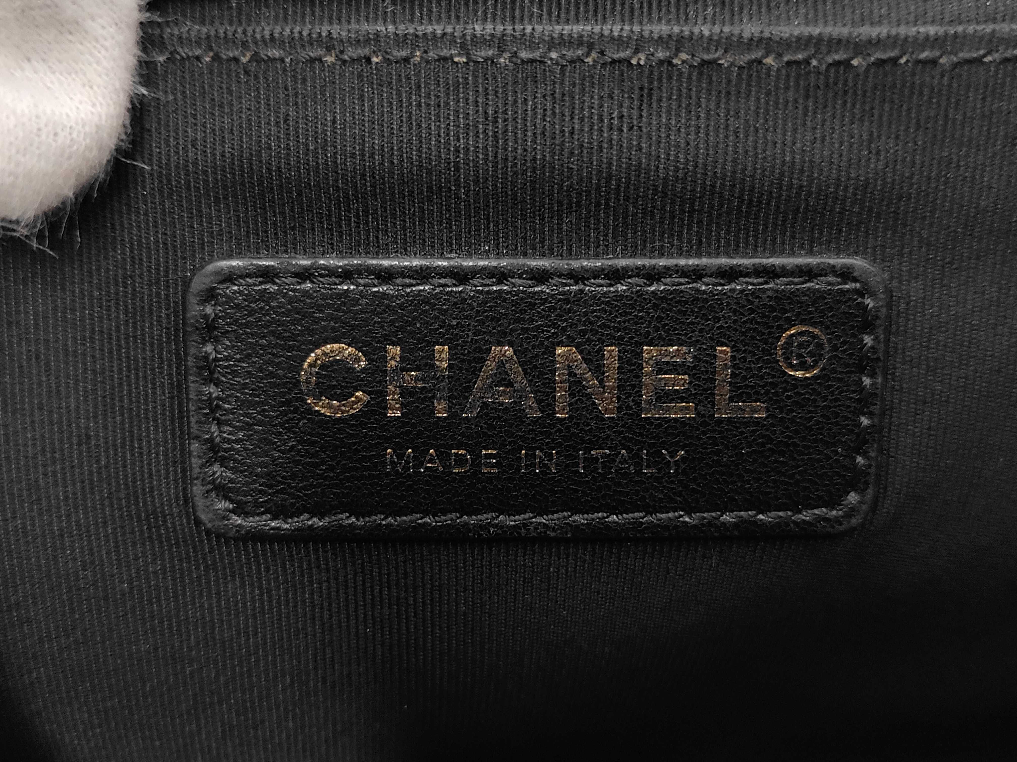 Boy Chanel 25 Lambskin Shoulder Bag — view 9