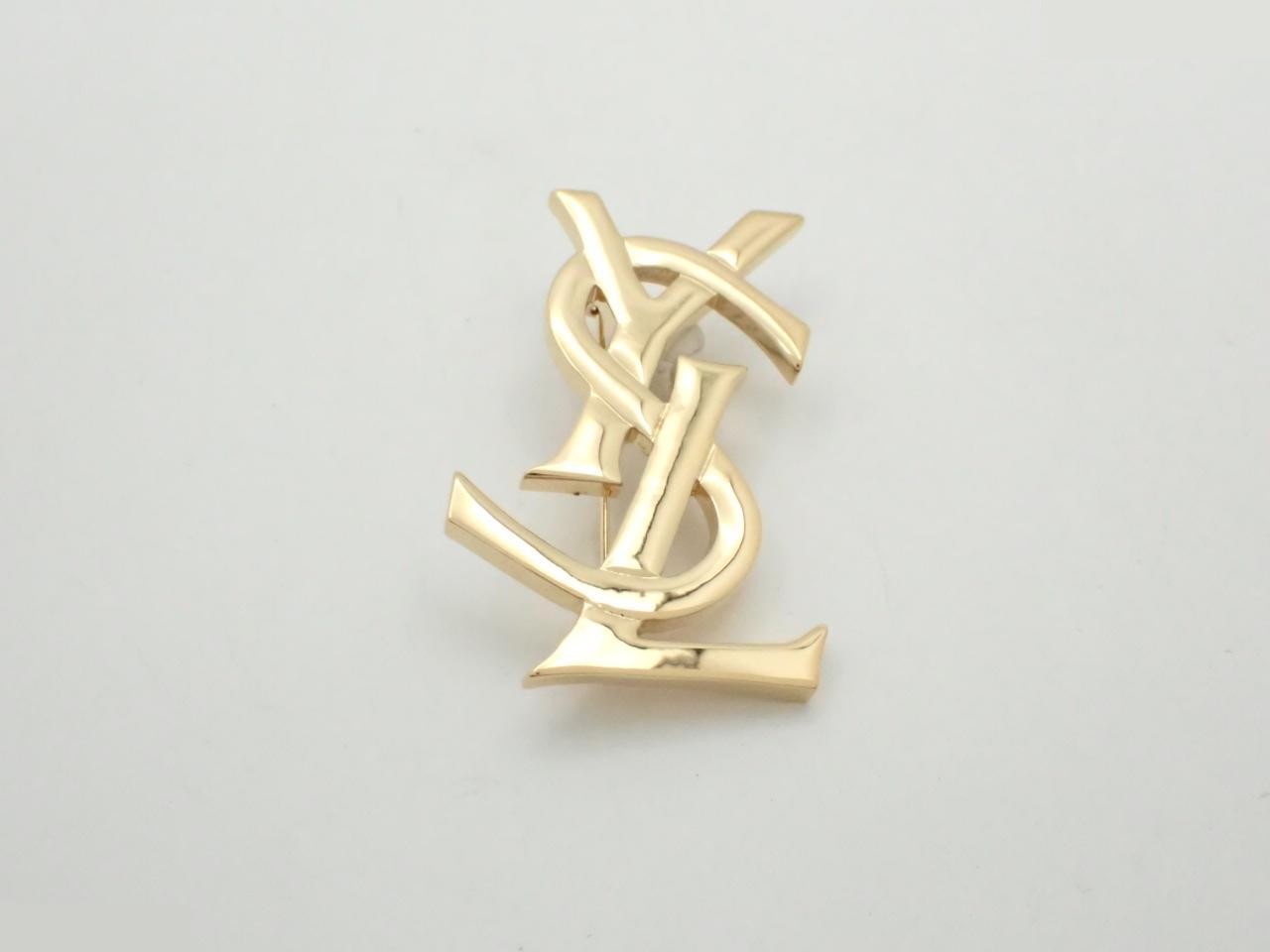 GP Brooch
